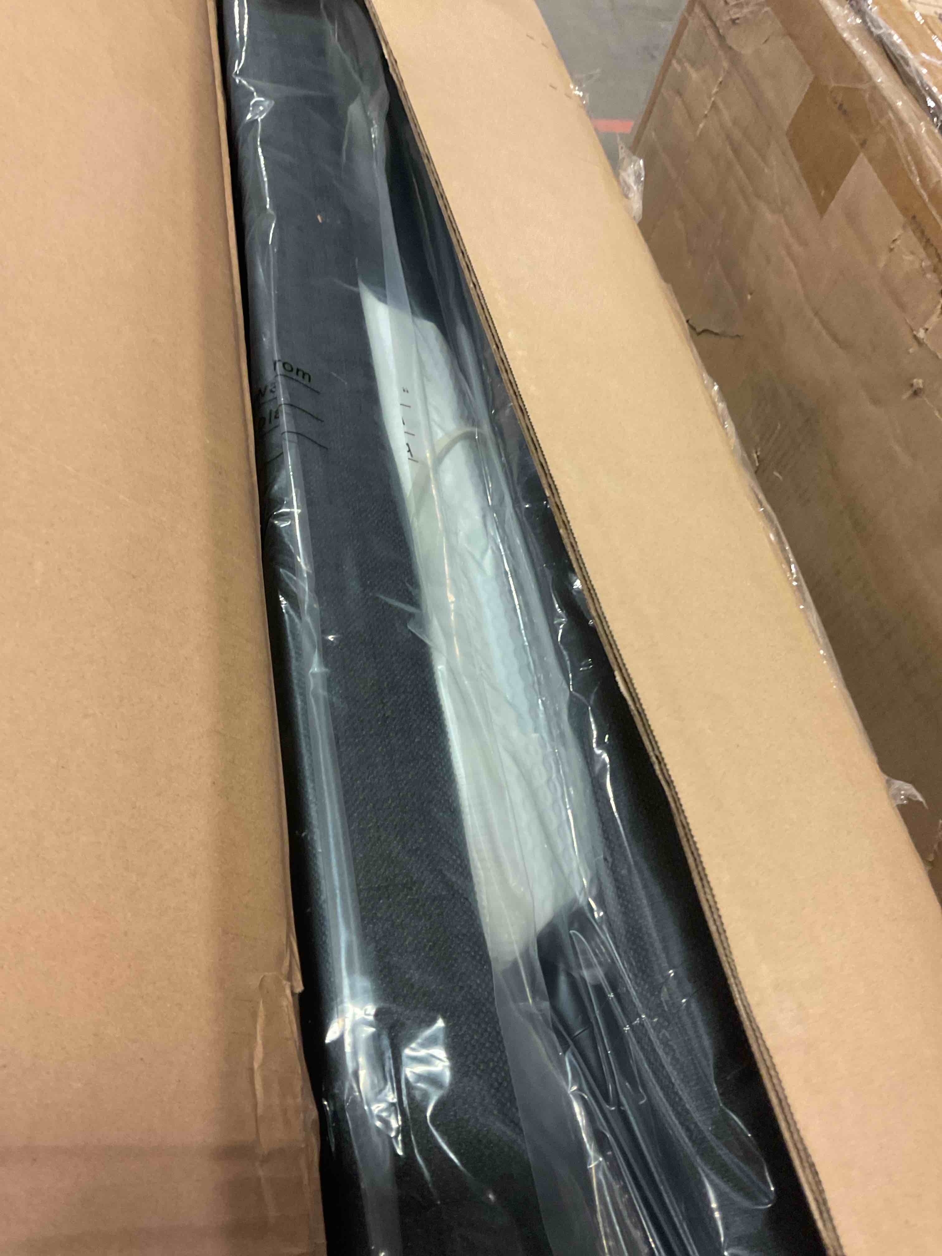 https://s3.amazonaws.com/lotting-images-prod/bidfta/BRN1470801_1757949886807.jpeg