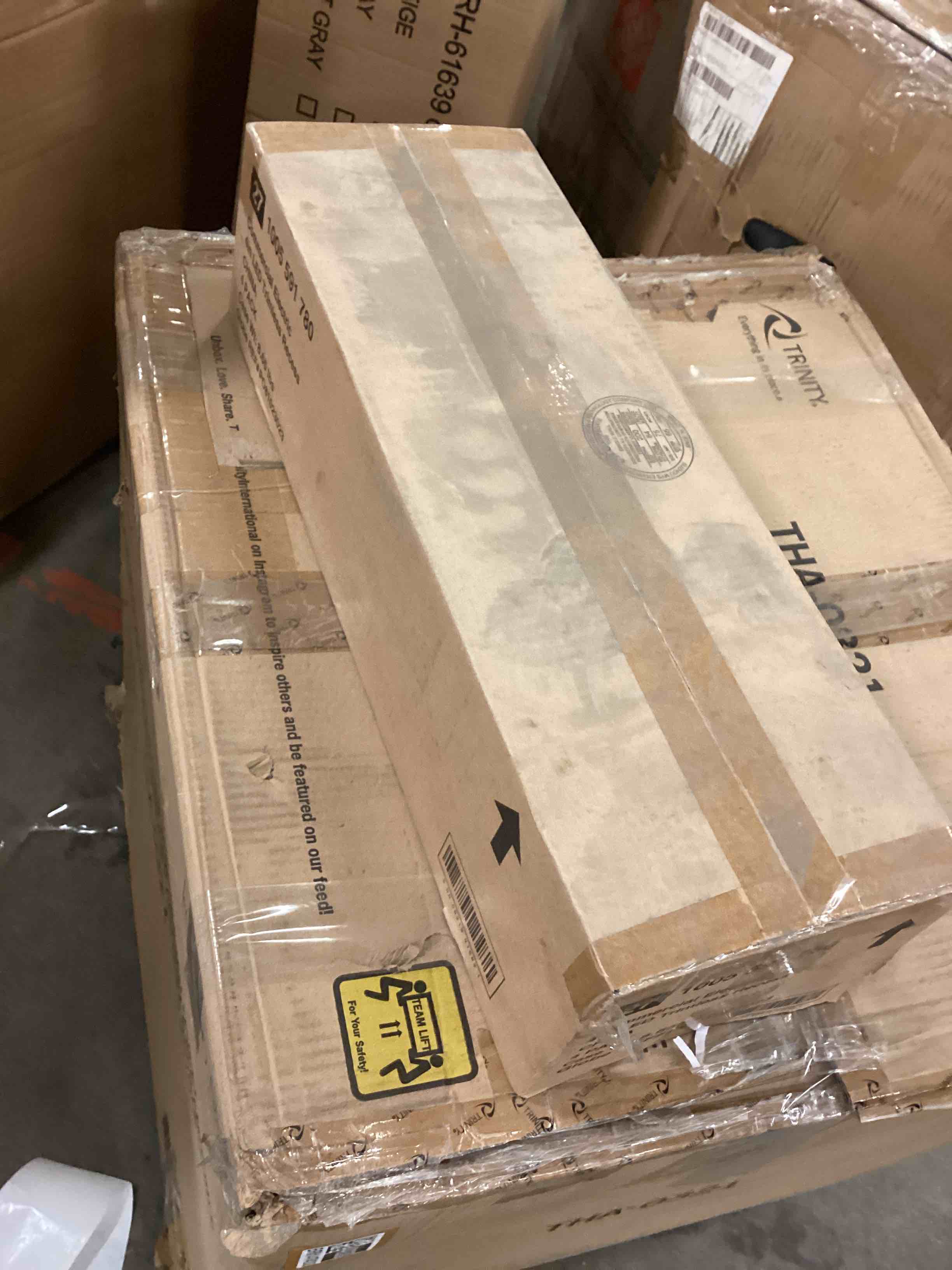 https://s3.amazonaws.com/lotting-images-prod/bidfta/BRN1474032_1744044803176.jpeg