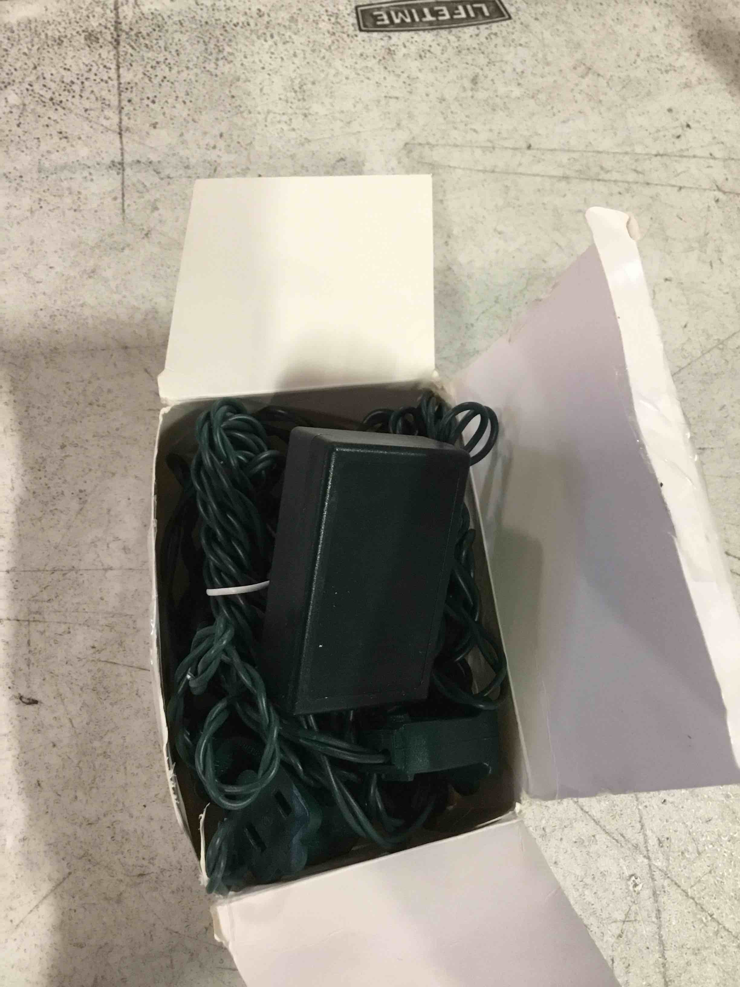 https://s3.amazonaws.com/lotting-images-prod/bidfta/BRN1480473_1733416374329.jpeg