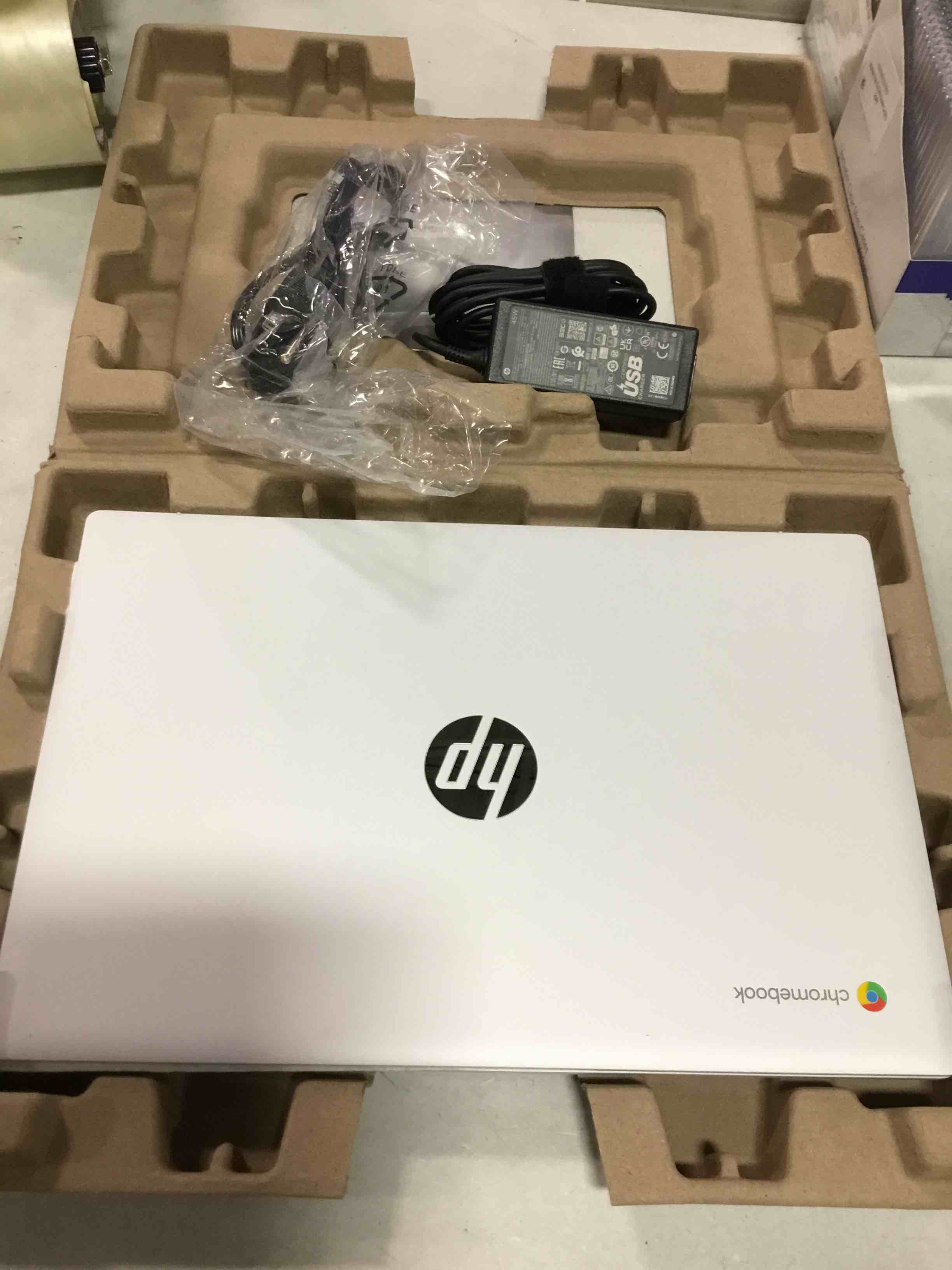 https://s3.amazonaws.com/lotting-images-prod/bidfta/BRN1482374_1735328048496.jpeg