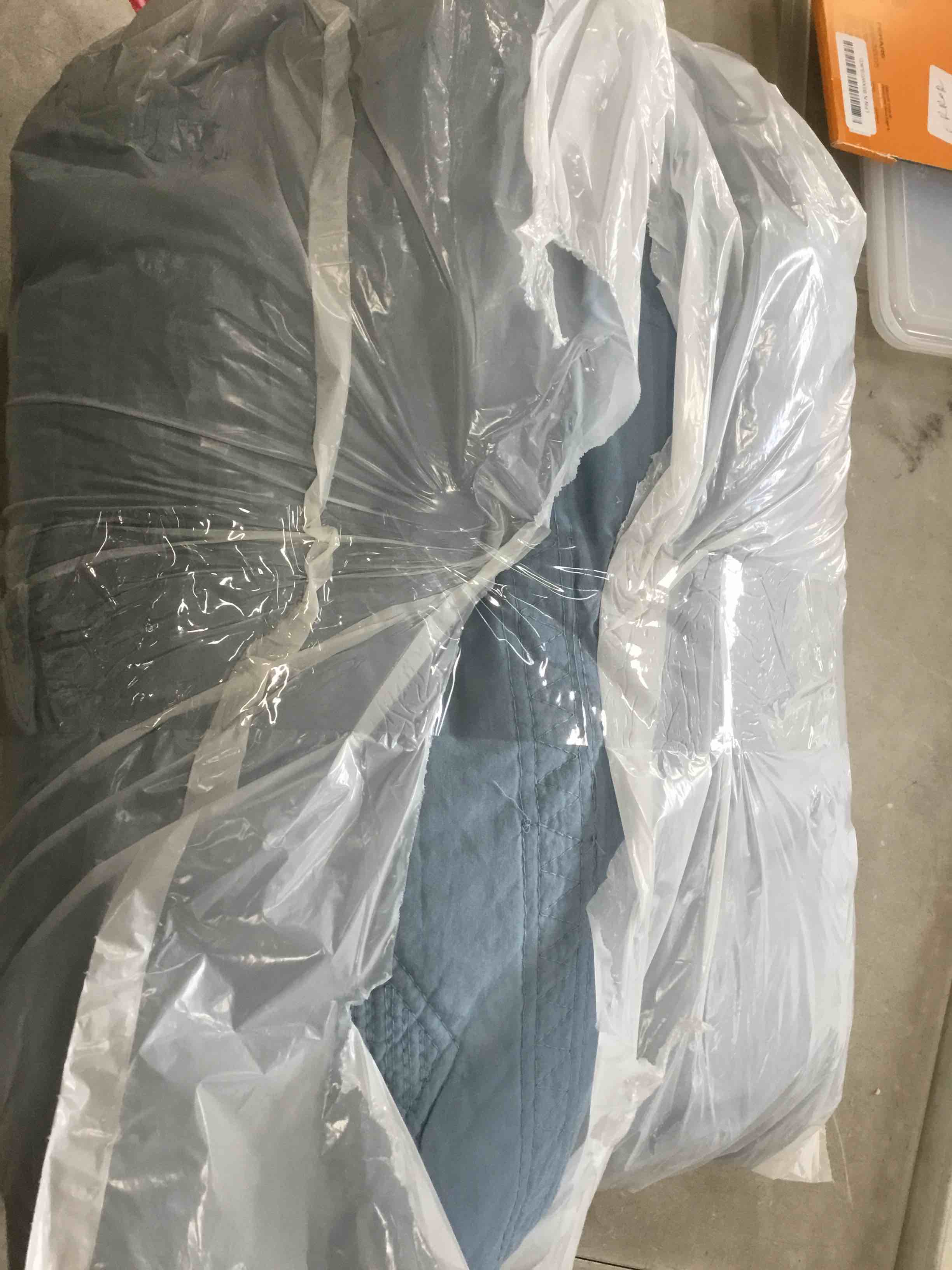 https://s3.amazonaws.com/lotting-images-prod/bidfta/BRN1482942_1743597943356.jpeg