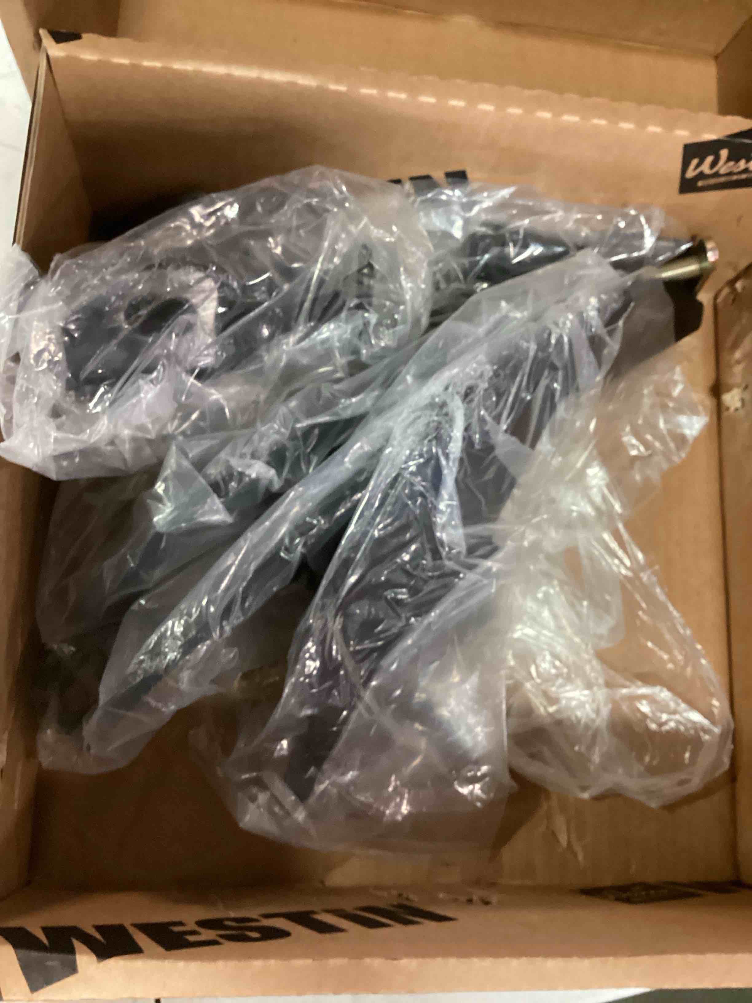 https://s3.amazonaws.com/lotting-images-prod/bidfta/BRN1484977_1734449361472.jpeg