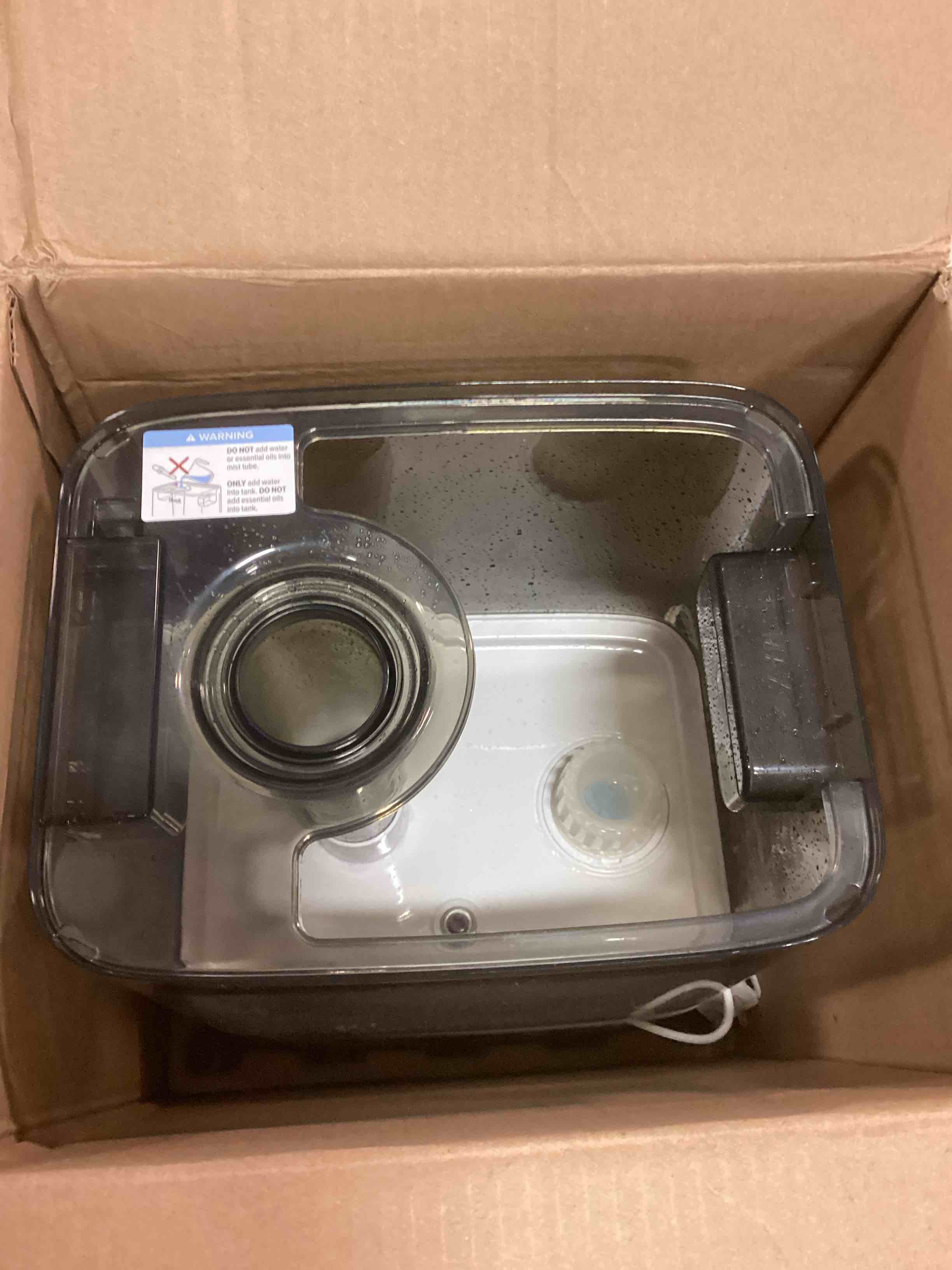 https://s3.amazonaws.com/lotting-images-prod/bidfta/BRN1485979_1734973039893.jpeg
