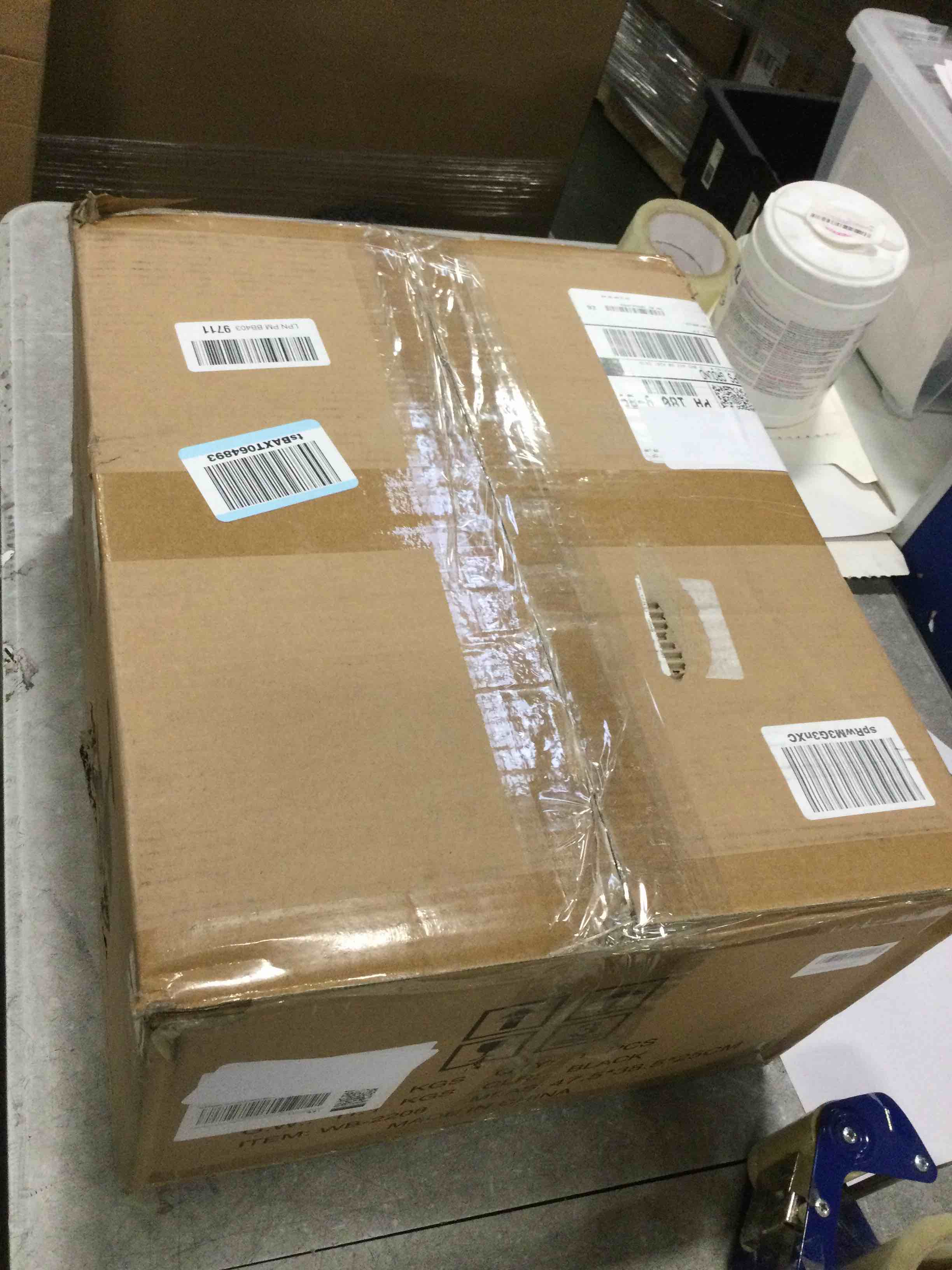 https://s3.amazonaws.com/lotting-images-prod/bidfta/BRN1486520_1732714593242.jpeg
