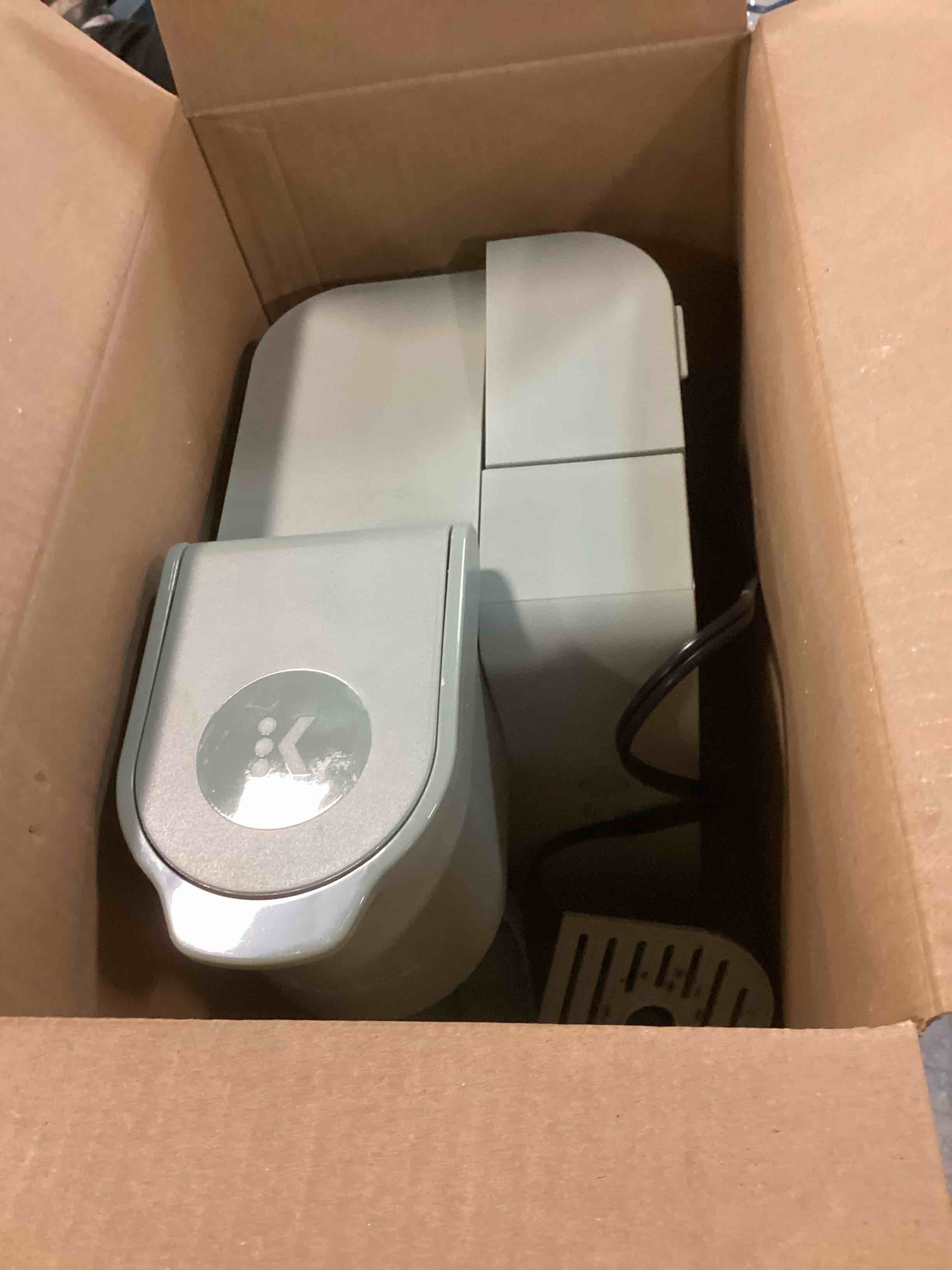 https://s3.amazonaws.com/lotting-images-prod/bidfta/BRN1487603_1733432641946.jpeg
