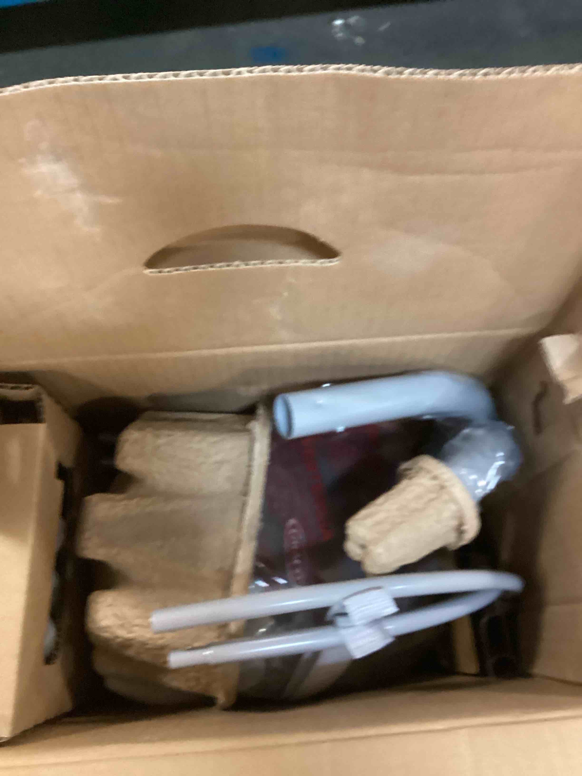 https://s3.amazonaws.com/lotting-images-prod/bidfta/BRN1487984_1733763200625.jpeg