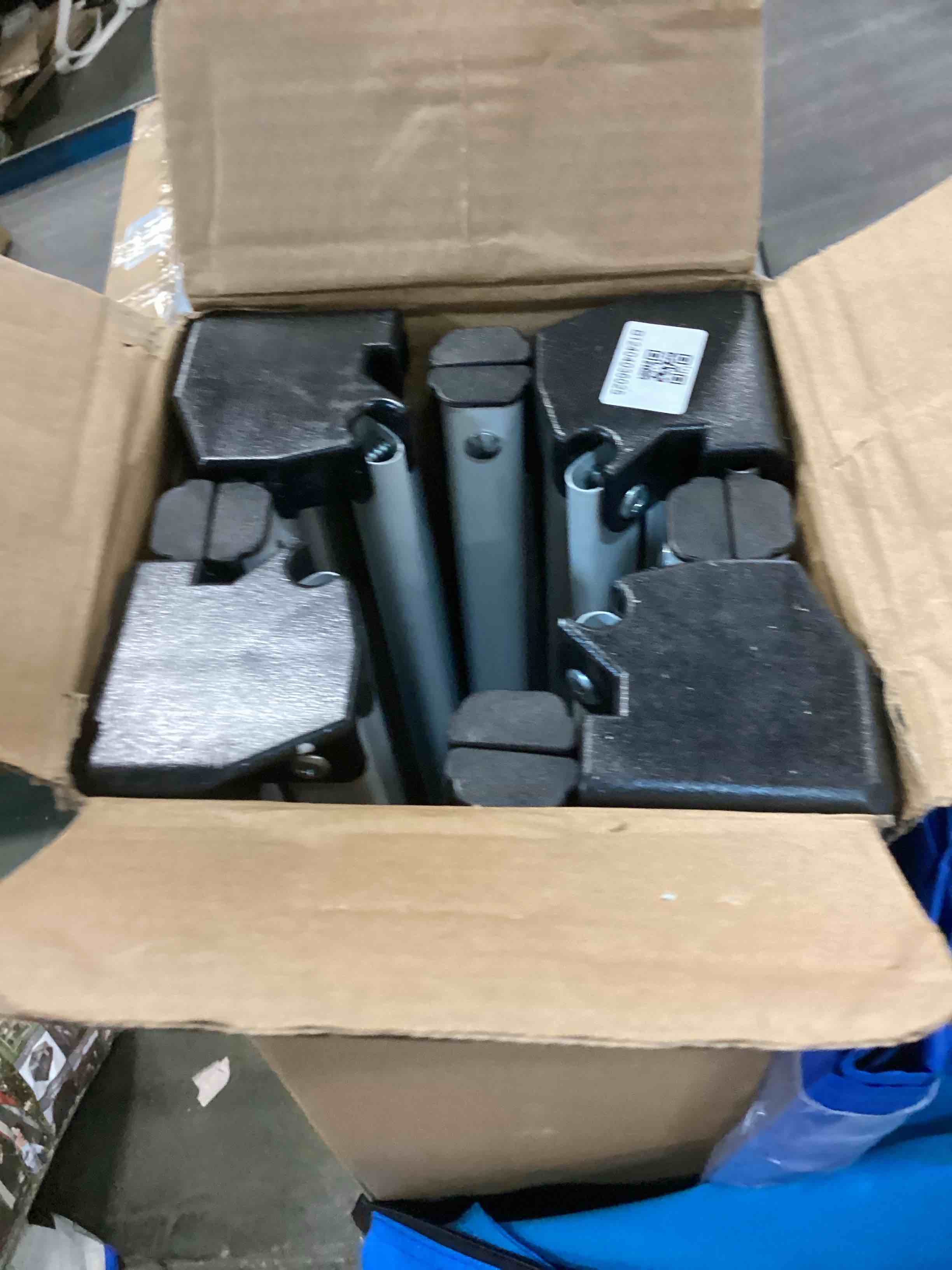 https://s3.amazonaws.com/lotting-images-prod/bidfta/BRN1488357_1733944879983.jpeg