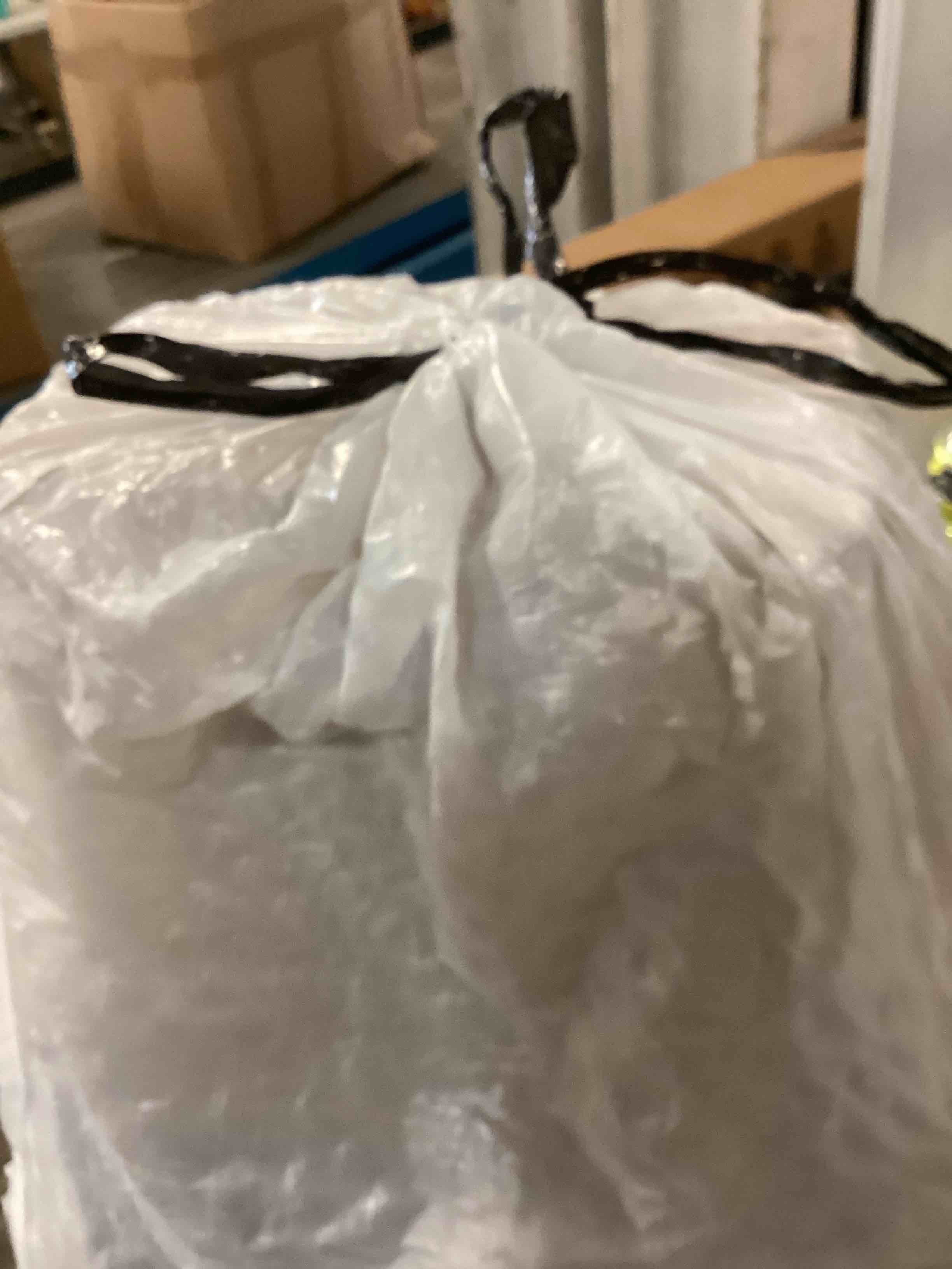 https://s3.amazonaws.com/lotting-images-prod/bidfta/BRN1488887_1734469792628.jpeg