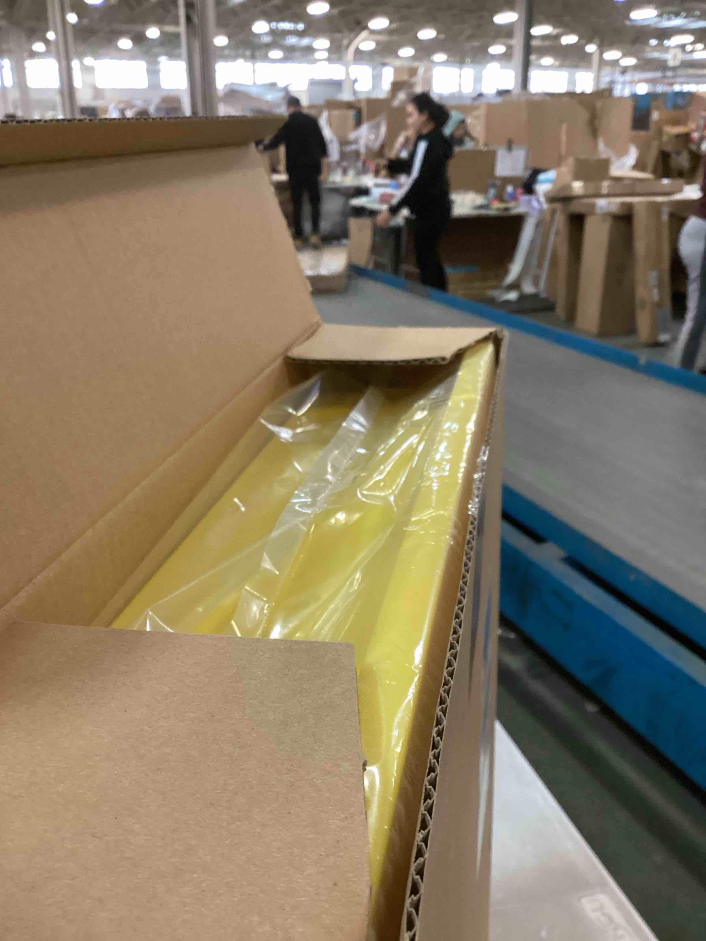 https://s3.amazonaws.com/lotting-images-prod/bidfta/BRN1489240_1740163457696.jpeg
