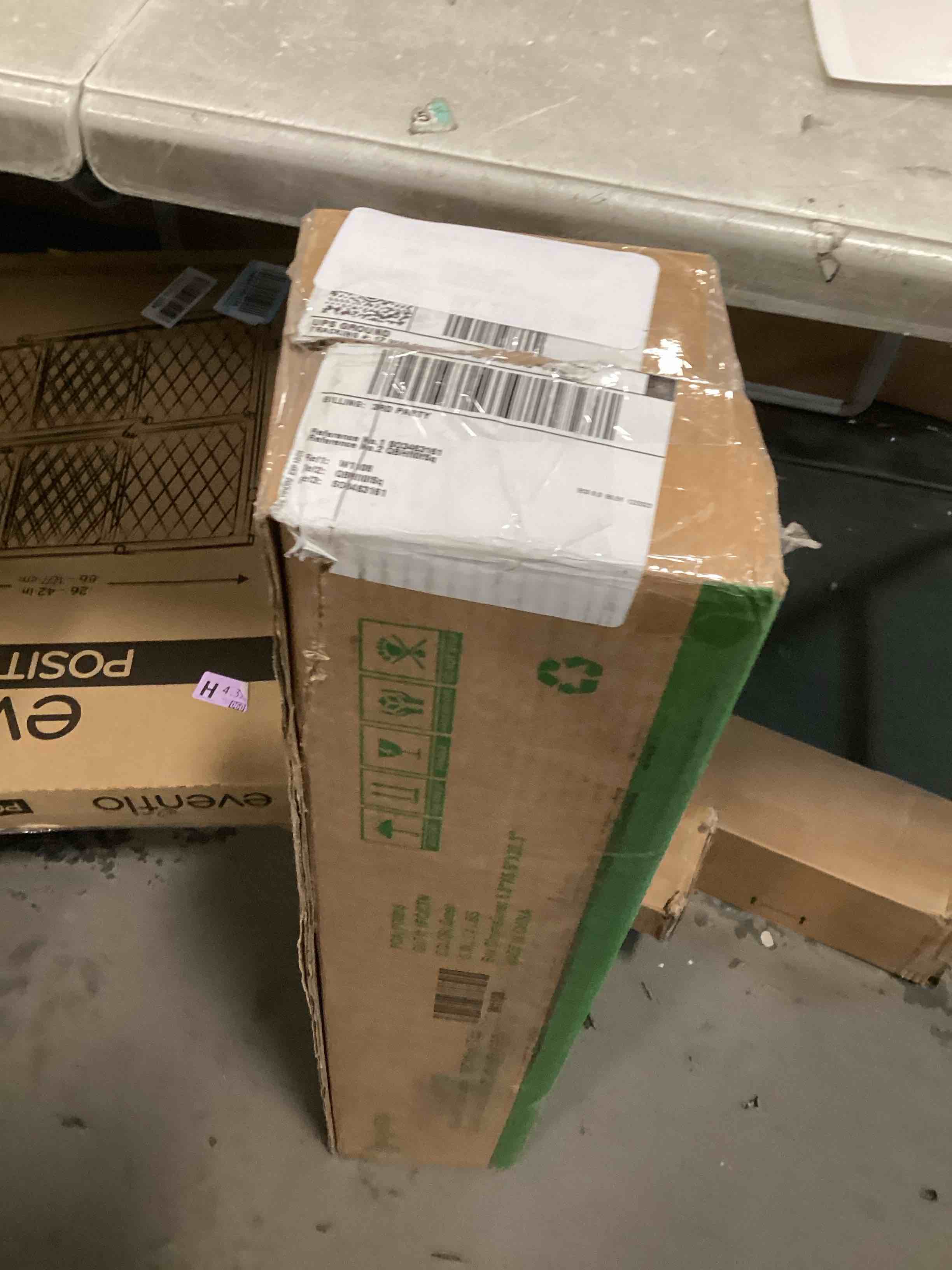 https://s3.amazonaws.com/lotting-images-prod/bidfta/BRN1490641_1741023161262.jpeg