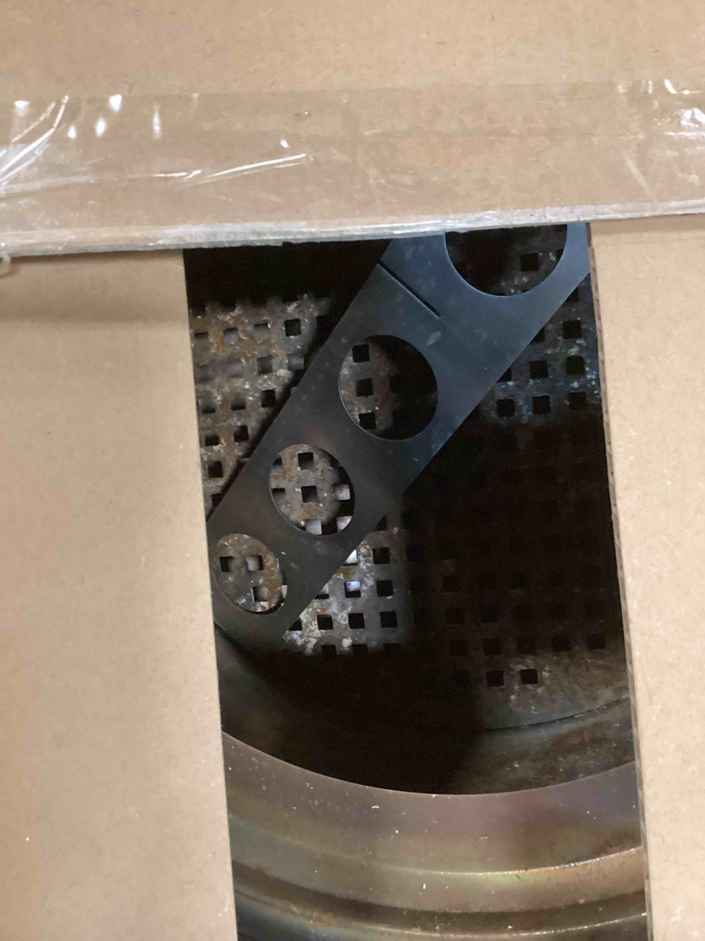 https://s3.amazonaws.com/lotting-images-prod/bidfta/BRN1492489_1733200620979.jpeg