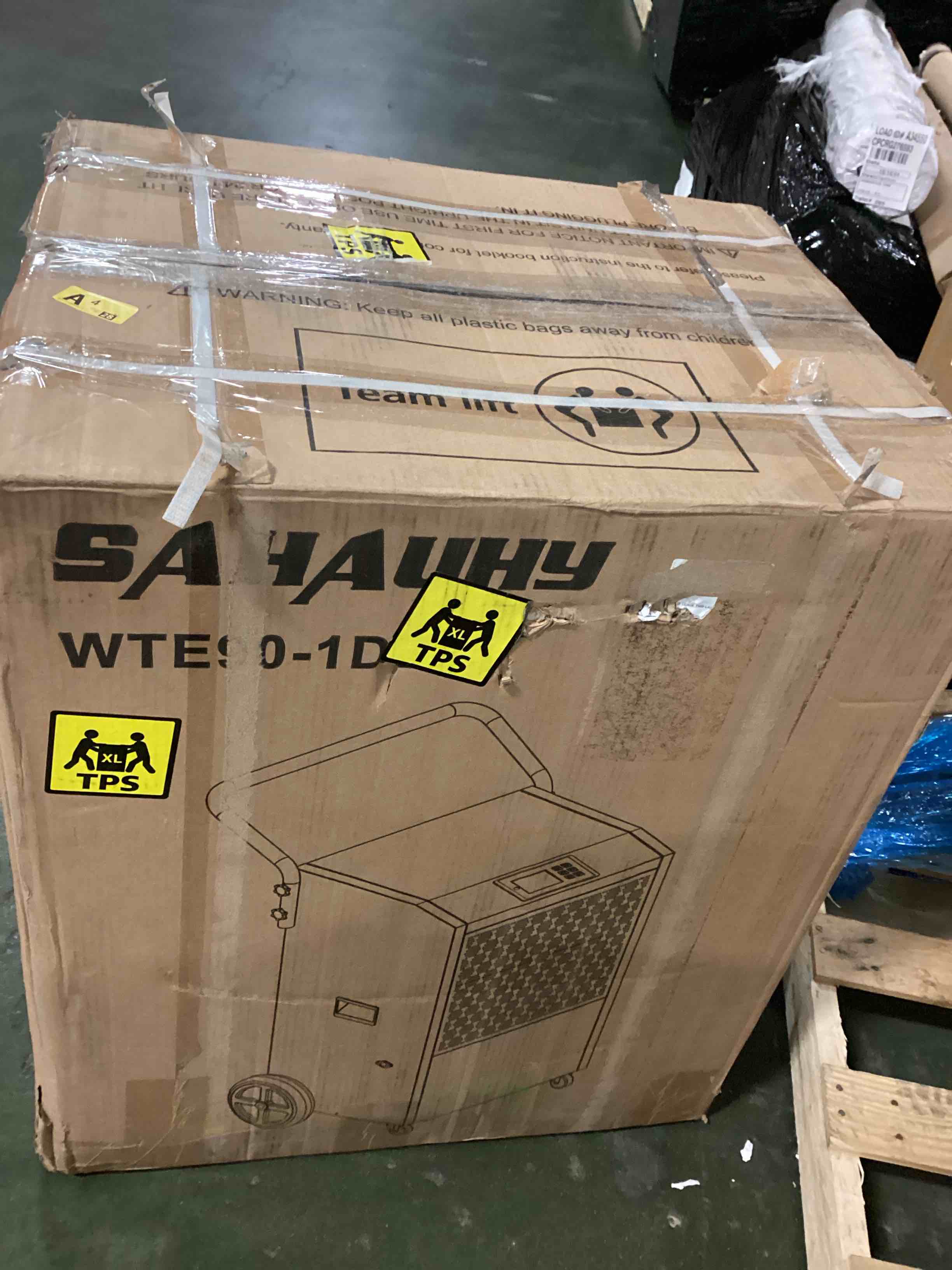 https://s3.amazonaws.com/lotting-images-prod/bidfta/BRN1493062_1733870337512.jpeg