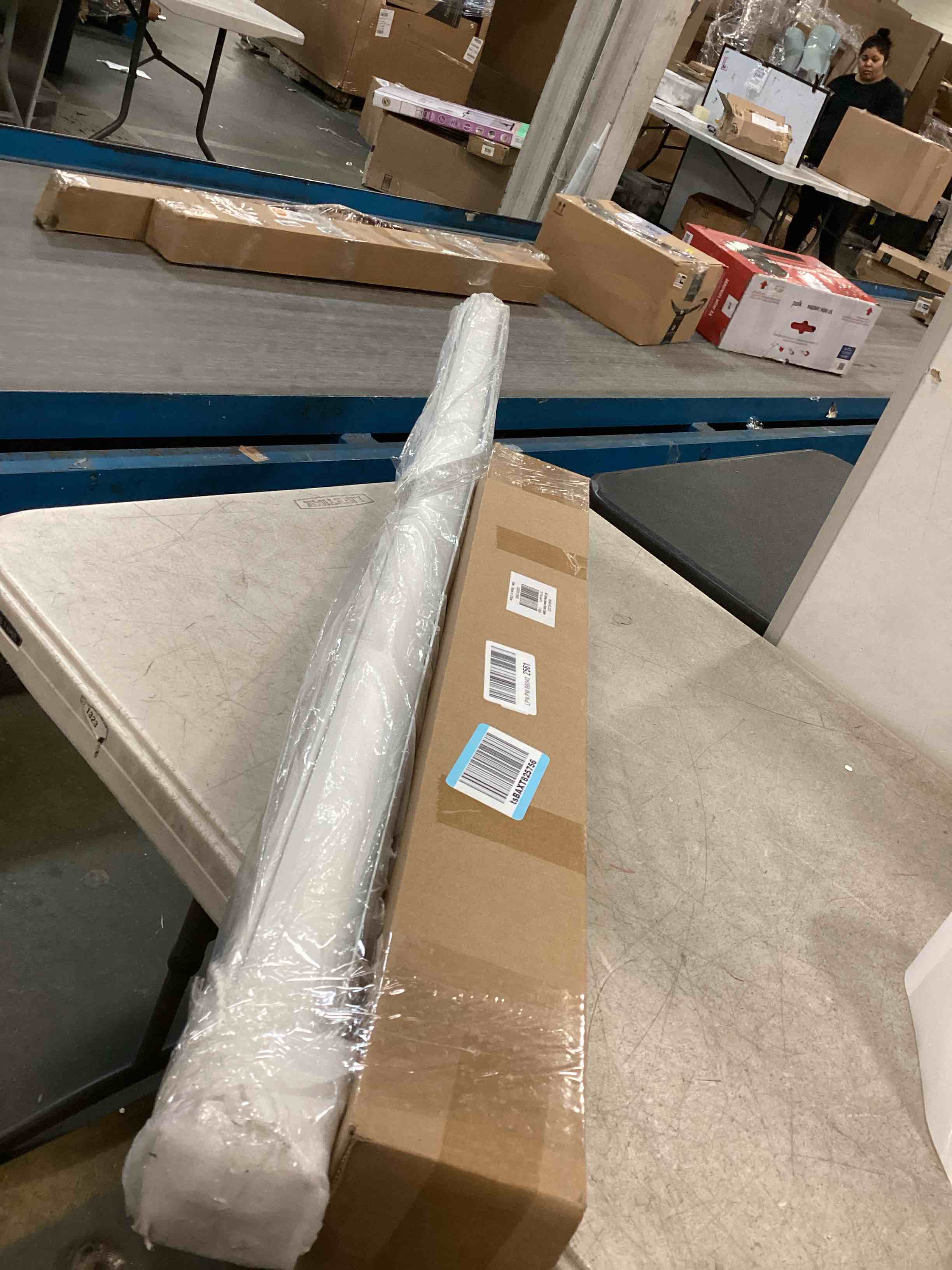 https://s3.amazonaws.com/lotting-images-prod/bidfta/BRN1493391_1733984136857.jpeg