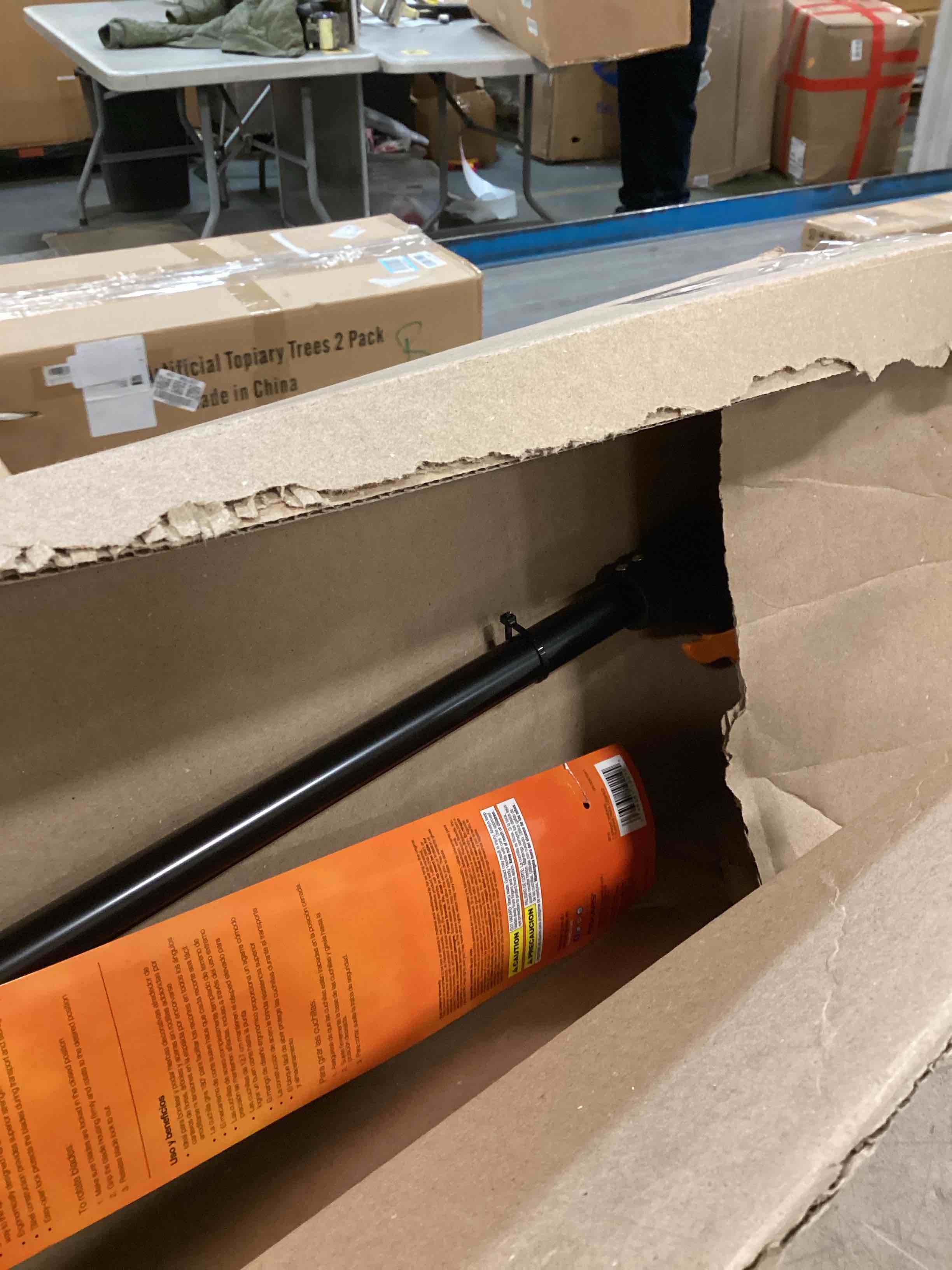 Condition photo showing Good Condition for Fiskars Long Handled Swivel Grass Shears