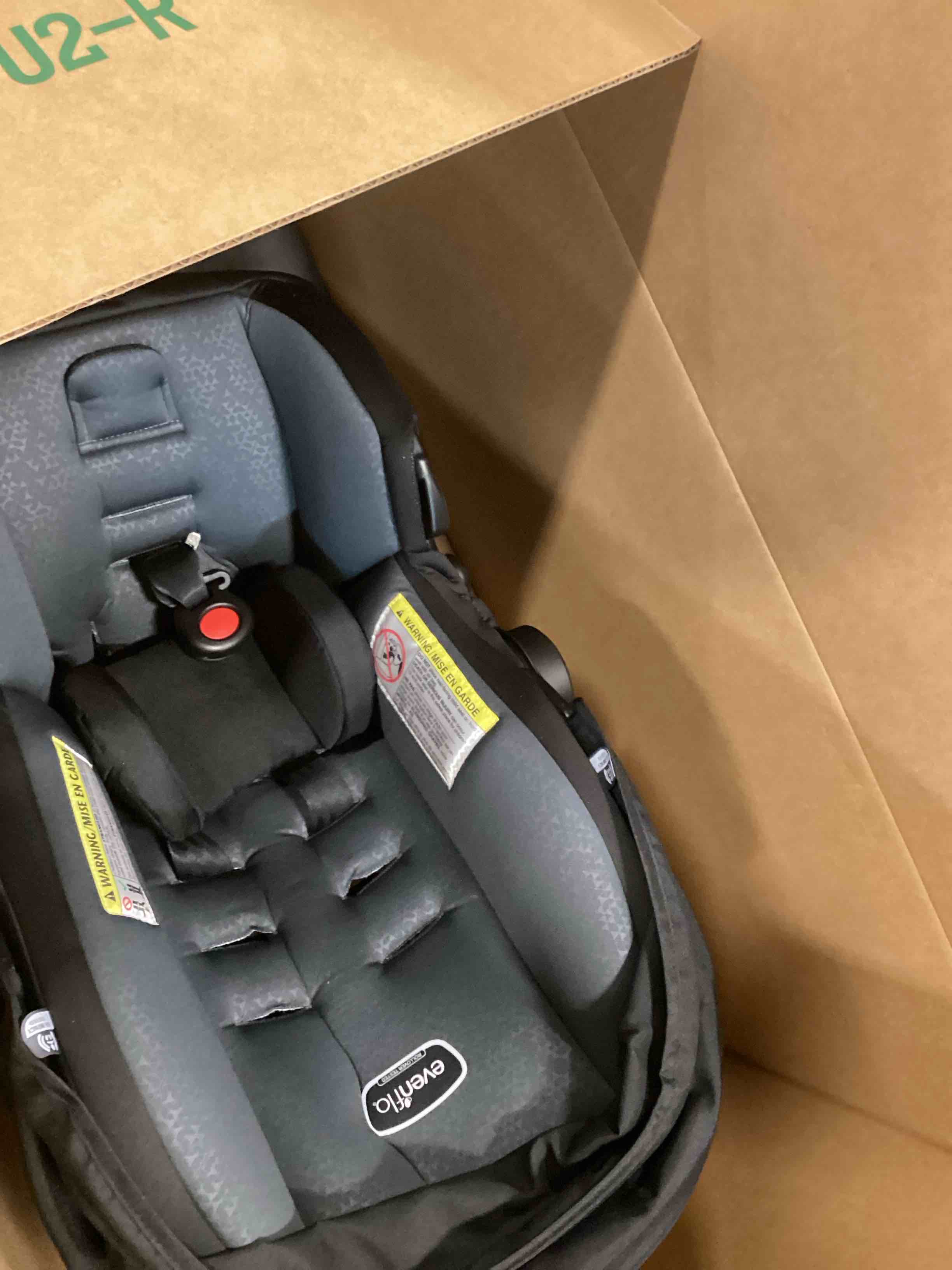Condition photo showing Good Condition for Evenflo LiteMax 35 Infant Car Seat, Lightweight, Extended Use, Belt Lock-Off, Ergonomic Handle
