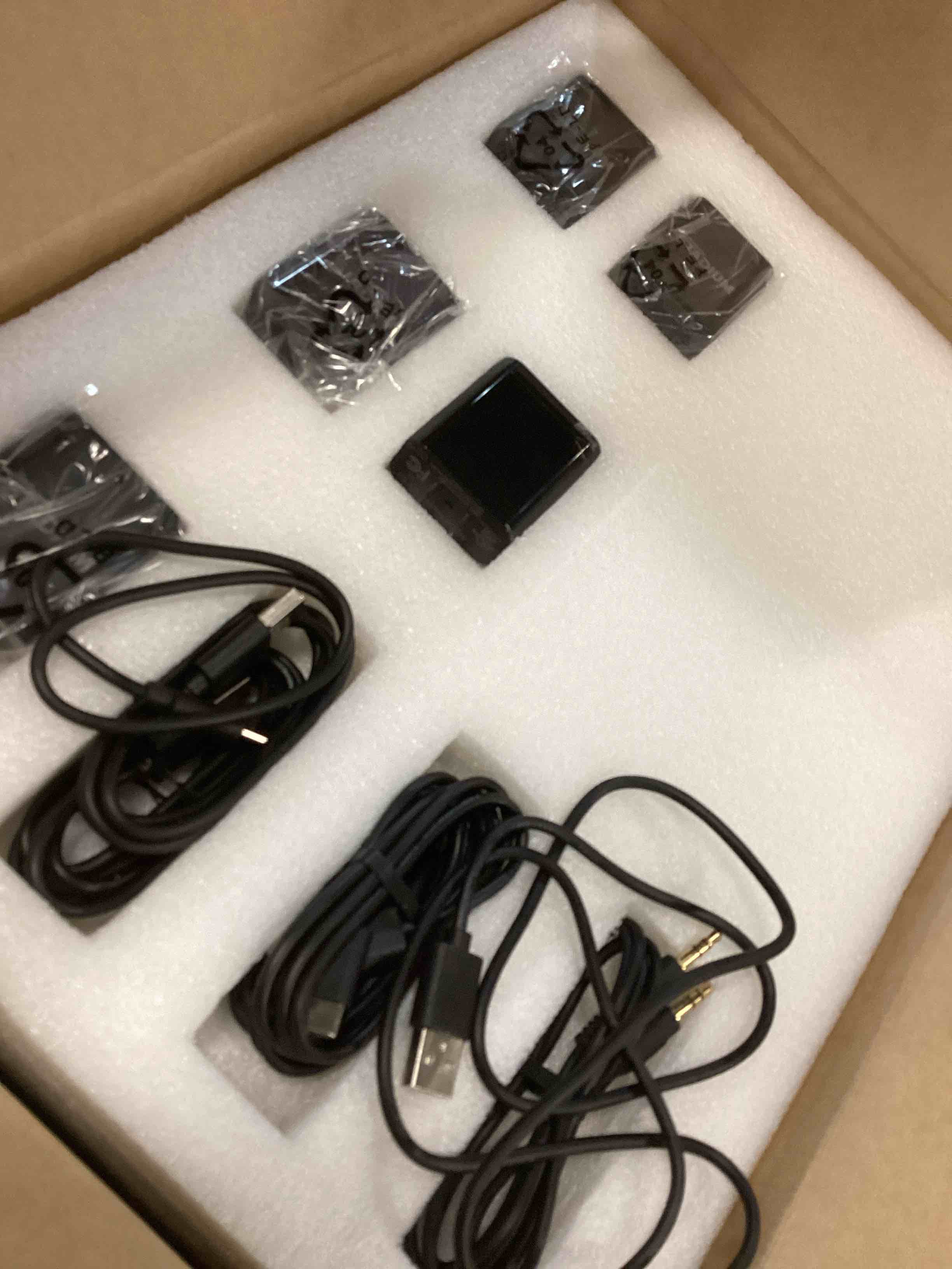 https://s3.amazonaws.com/lotting-images-prod/bidfta/BRN1493991_1734473400286.jpeg