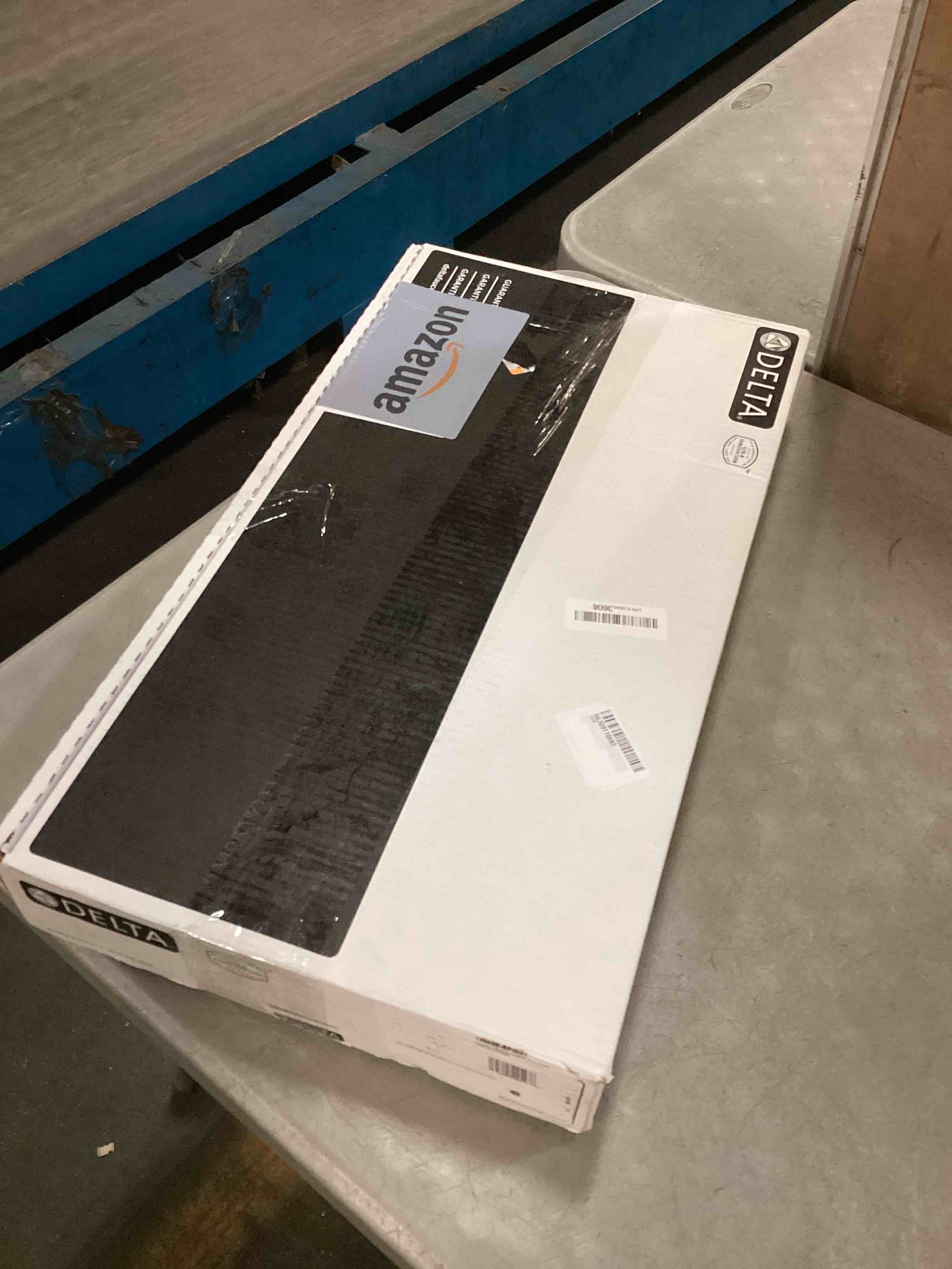 https://s3.amazonaws.com/lotting-images-prod/bidfta/BRN1495280_1733834292955.jpeg
