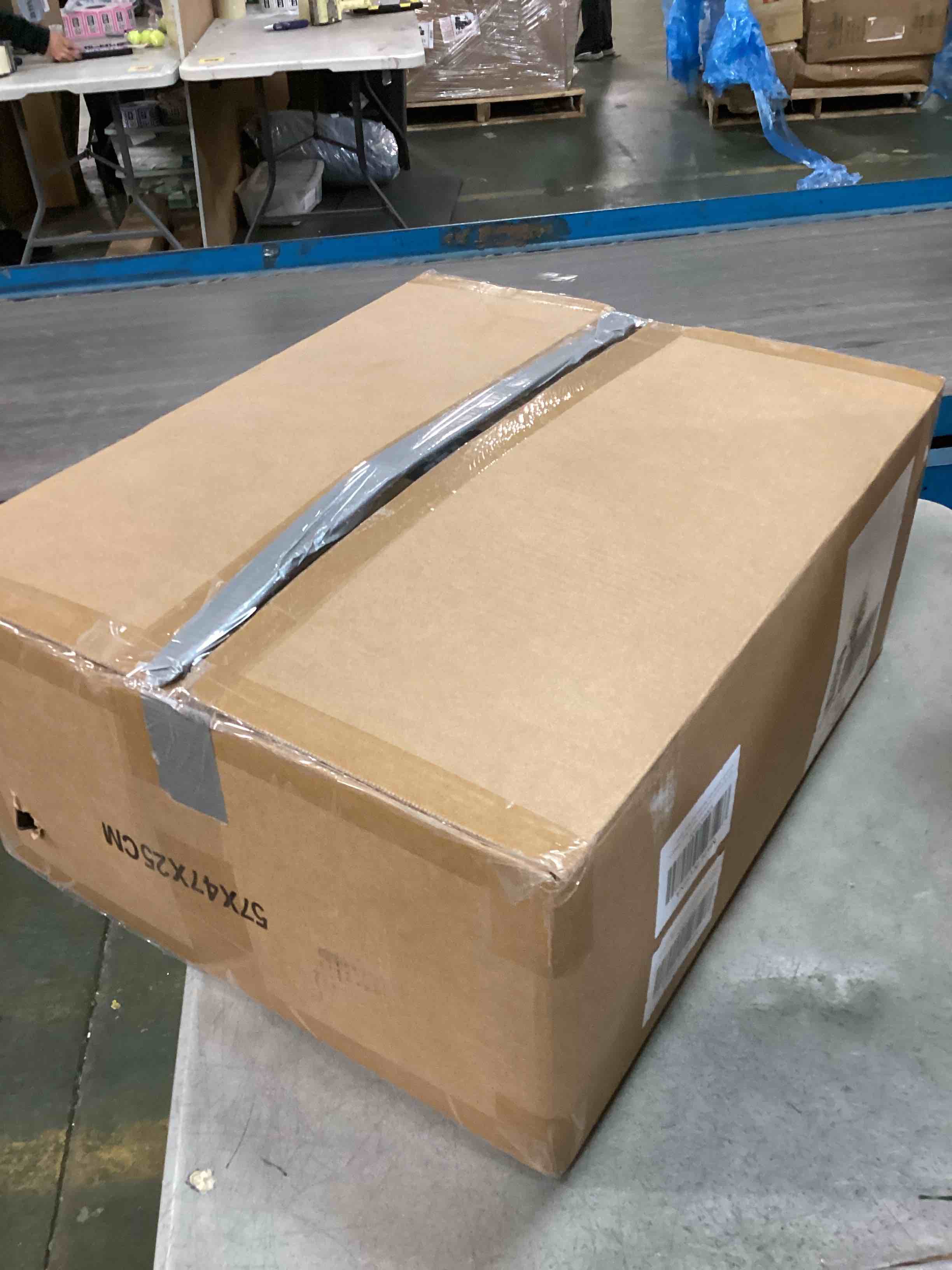 https://s3.amazonaws.com/lotting-images-prod/bidfta/BRN1495307_1733837116568.jpeg