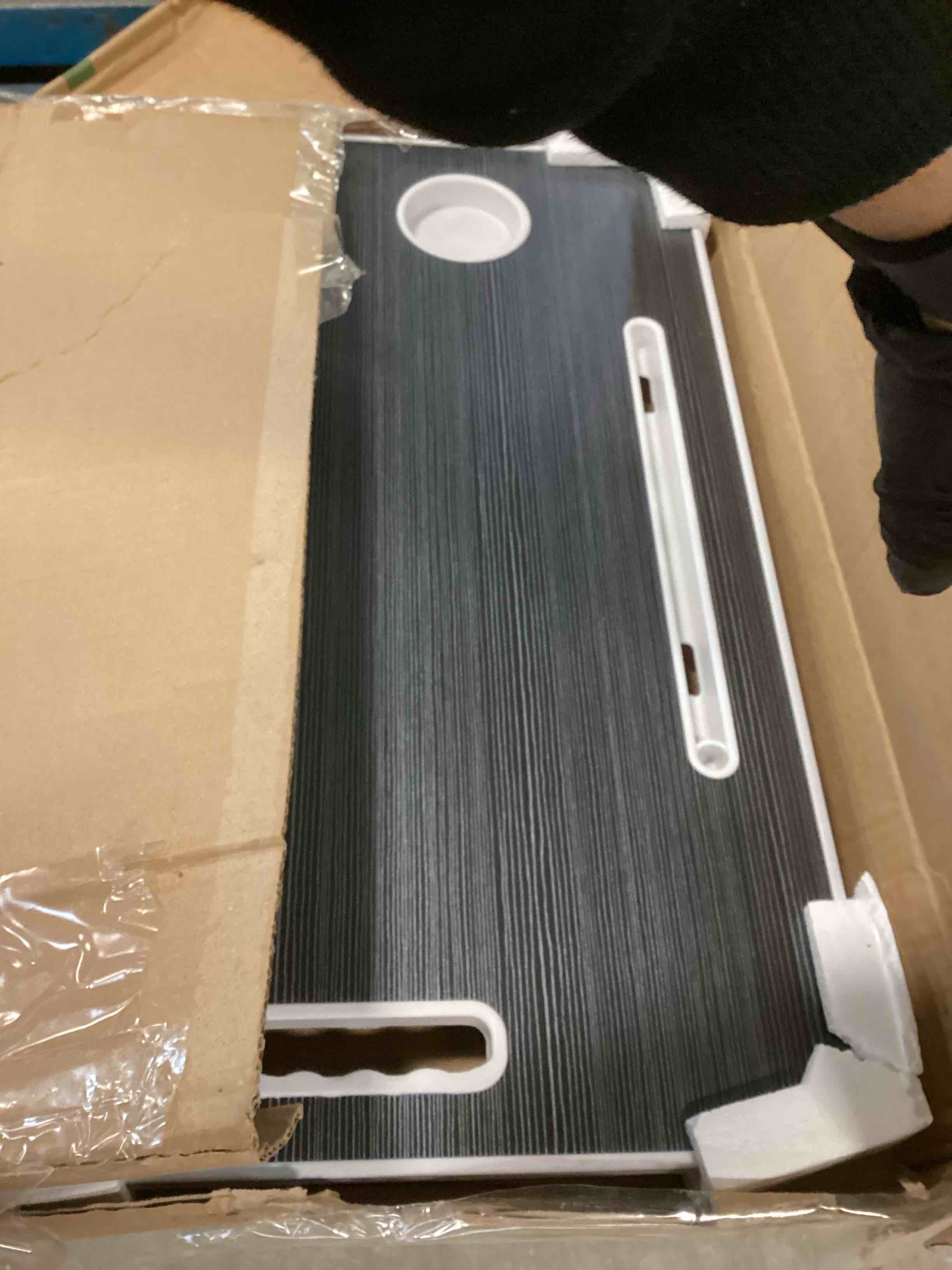 https://s3.amazonaws.com/lotting-images-prod/bidfta/BRN1496095_1734036269799.jpeg