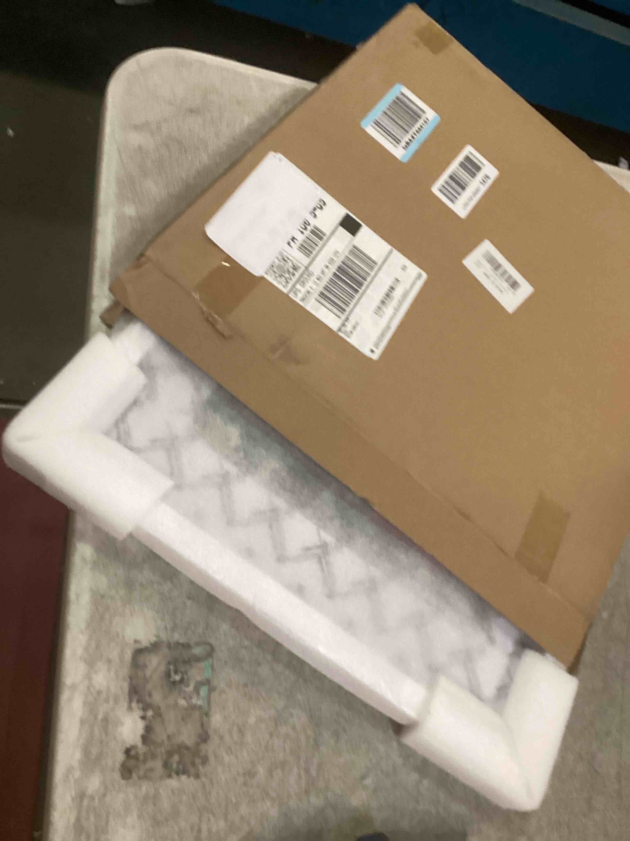 https://s3.amazonaws.com/lotting-images-prod/bidfta/BRN1498632_1733165419544.jpeg