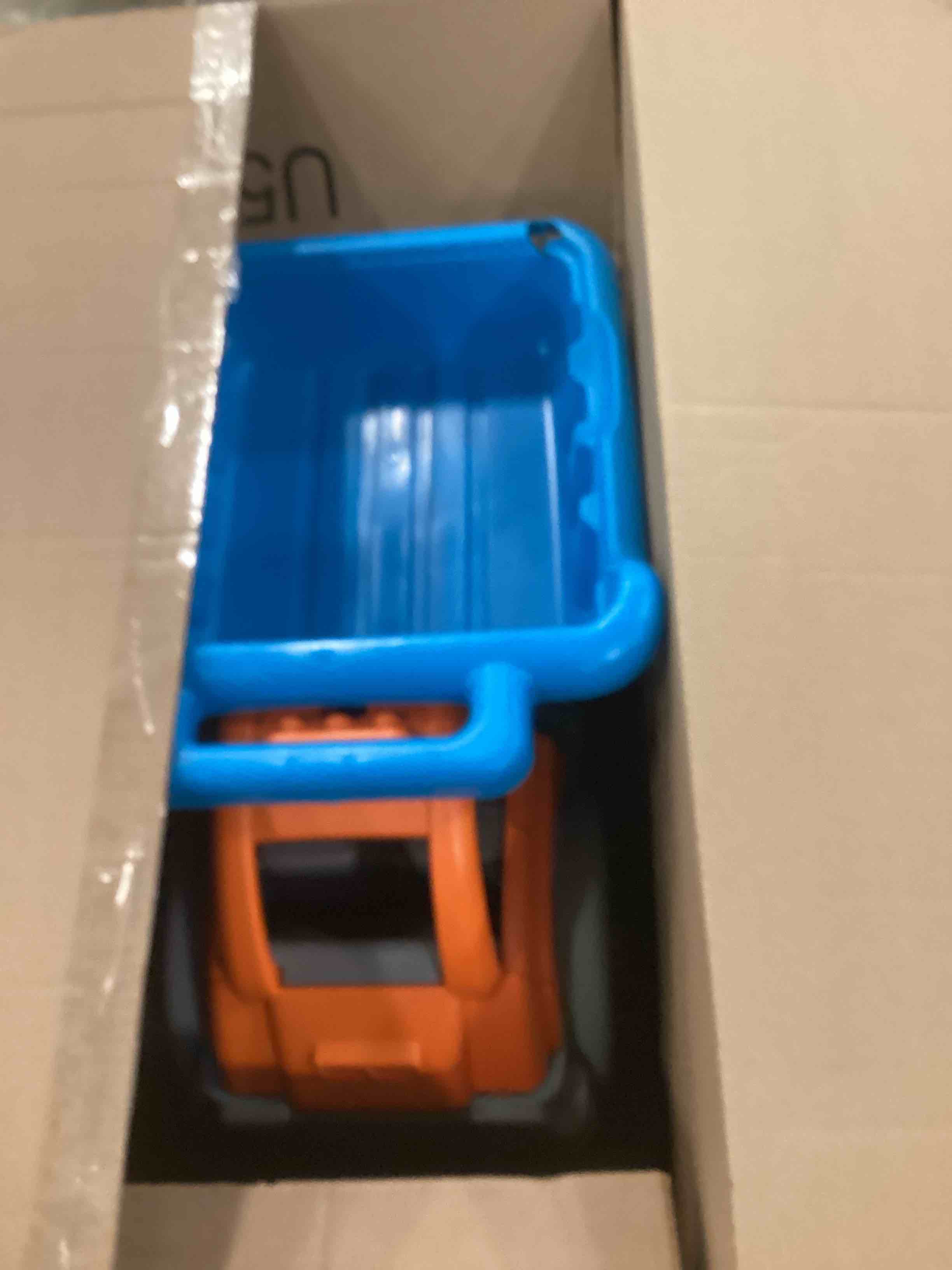 American Plastic Toys Kids Gigantic Dump Truck, Tilting Dump Bed, Knobby Wheels, and Metal Axles Fit for Indoors and Outdoors, Haul Sand, Dirt, or Toys, for Ages 2+ (Color May Vary)