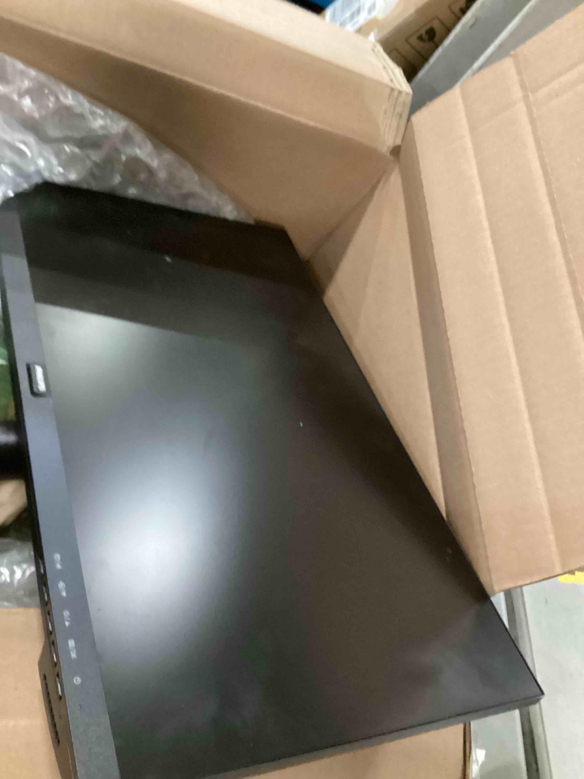 https://s3.amazonaws.com/lotting-images-prod/bidfta/BRN1500708_1735933443189.jpeg