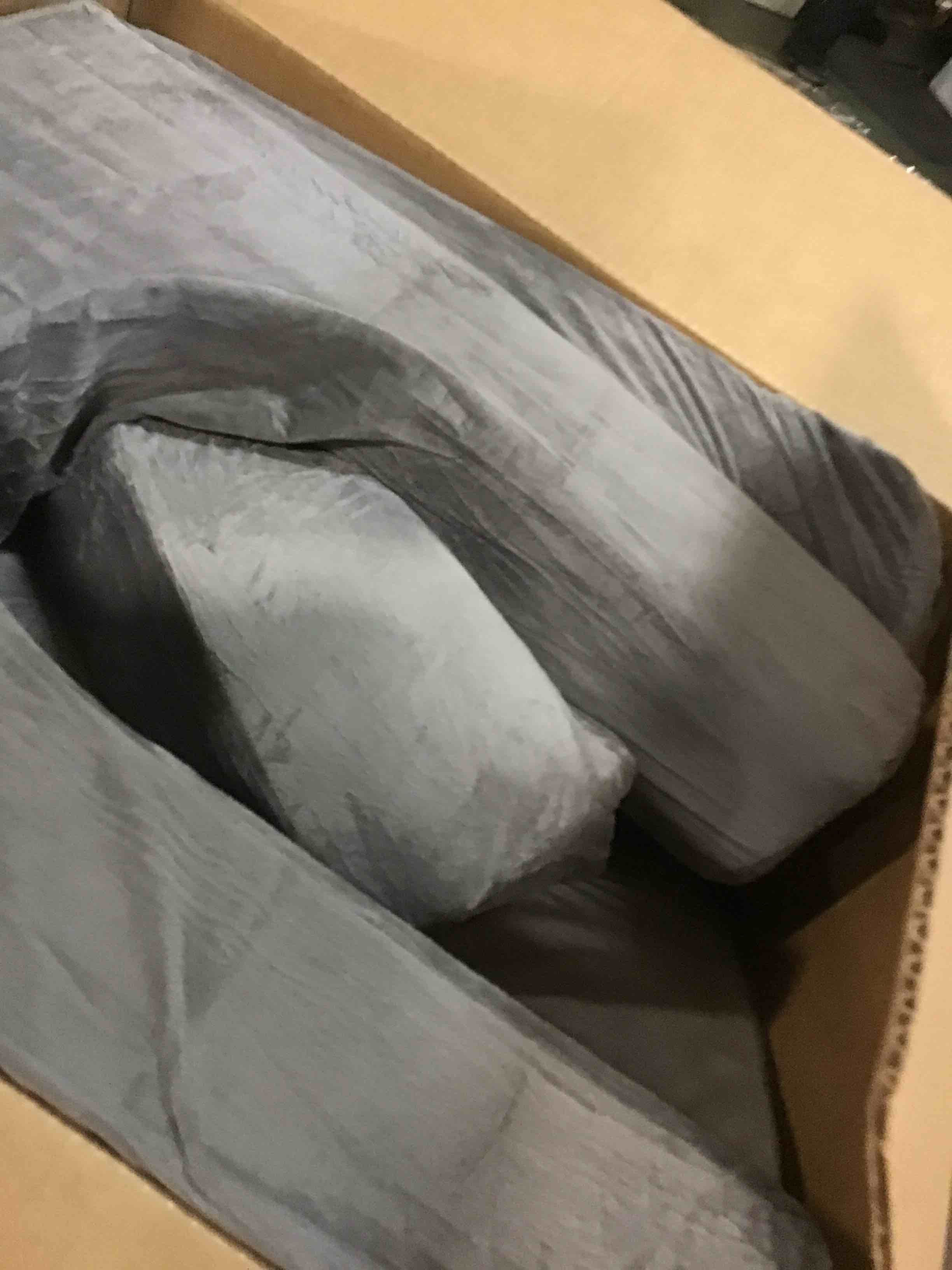 https://s3.amazonaws.com/lotting-images-prod/bidfta/BRN1502226_1734179592807.jpeg
