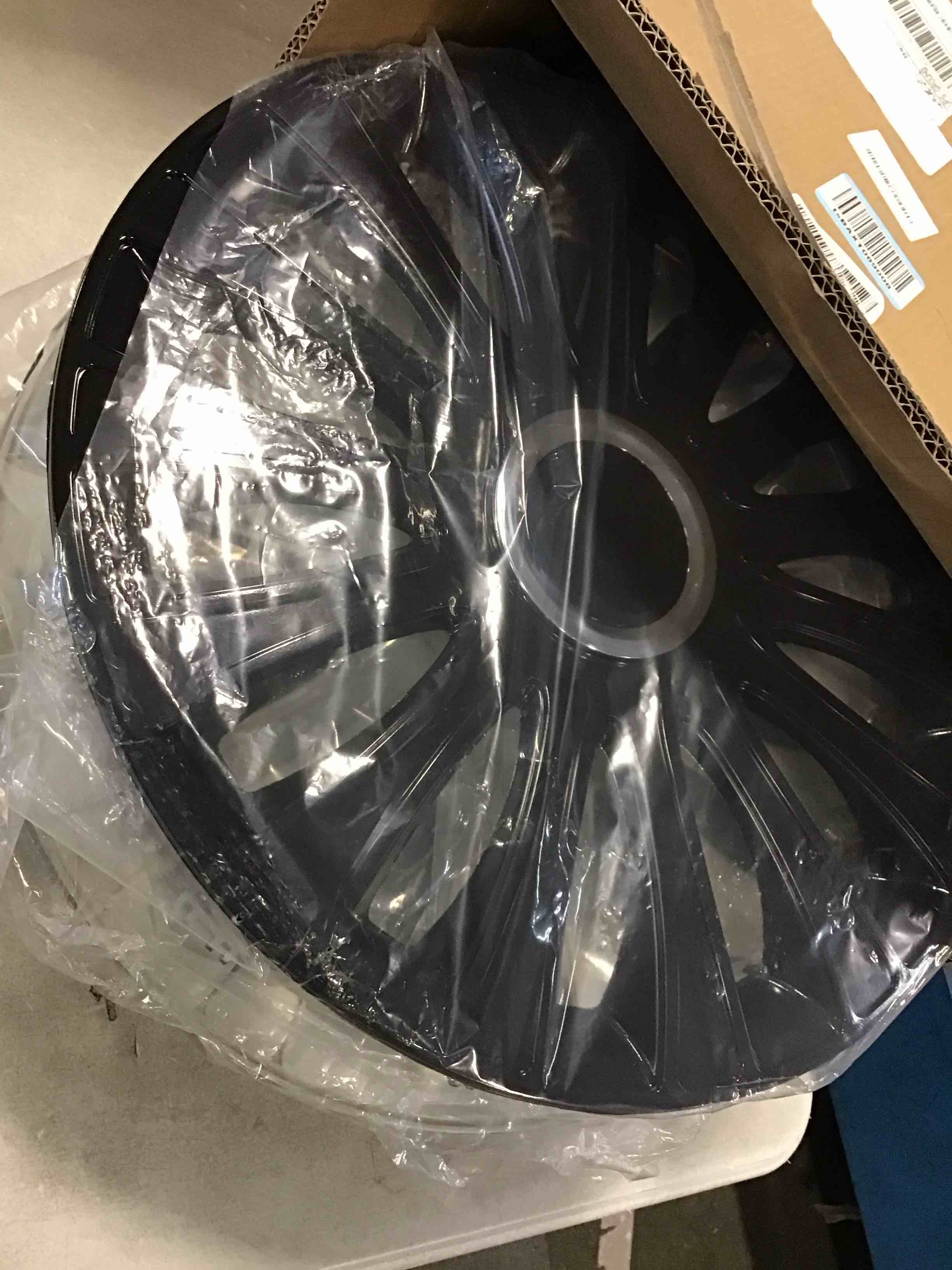 https://s3.amazonaws.com/lotting-images-prod/bidfta/BRN1503847_1735234713986.jpeg