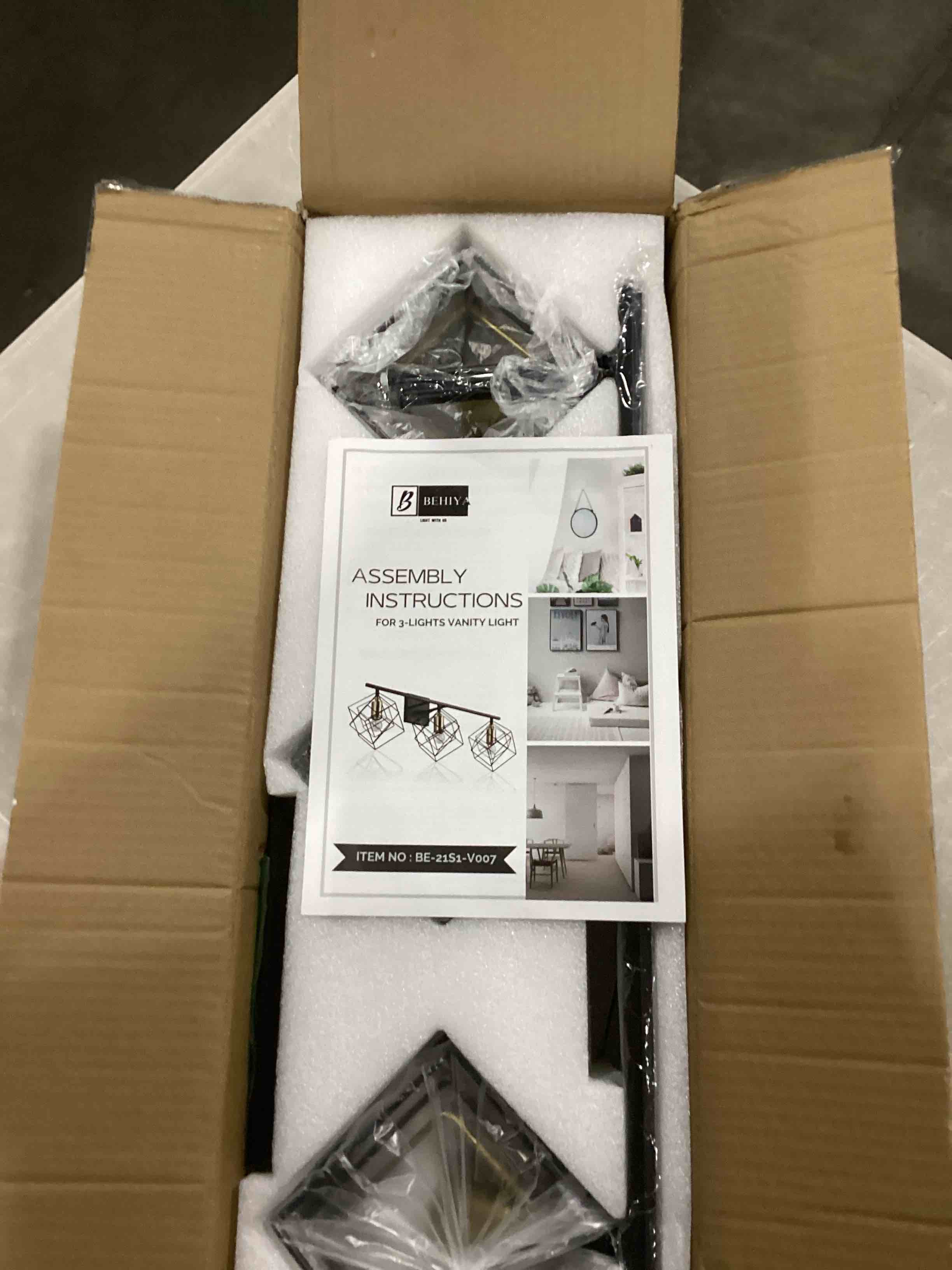 https://s3.amazonaws.com/lotting-images-prod/bidfta/BRN1529290_1740076606702.jpeg