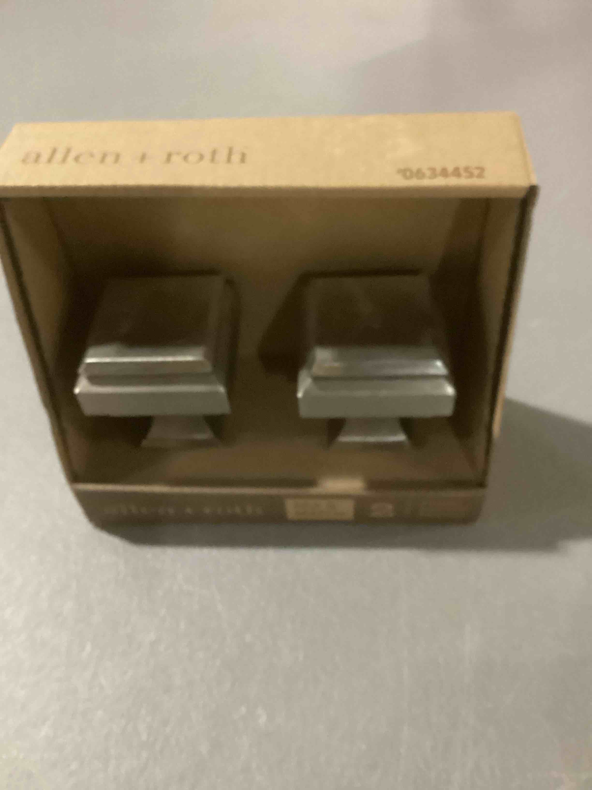 https://s3.amazonaws.com/lotting-images-prod/bidfta/BRN1529528_1741877837870.jpeg