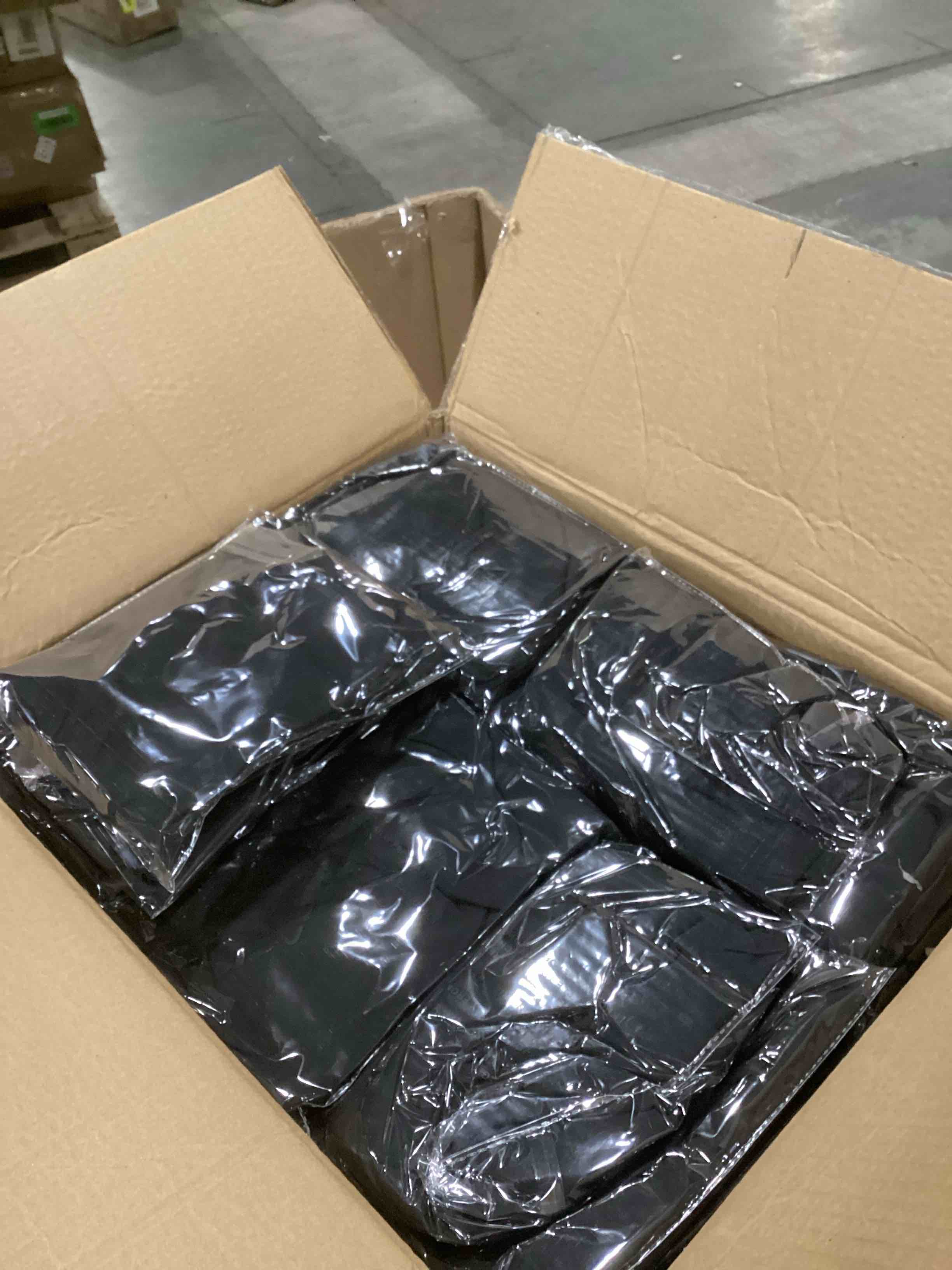https://s3.amazonaws.com/lotting-images-prod/bidfta/BRN1534084_1738157056365.jpeg