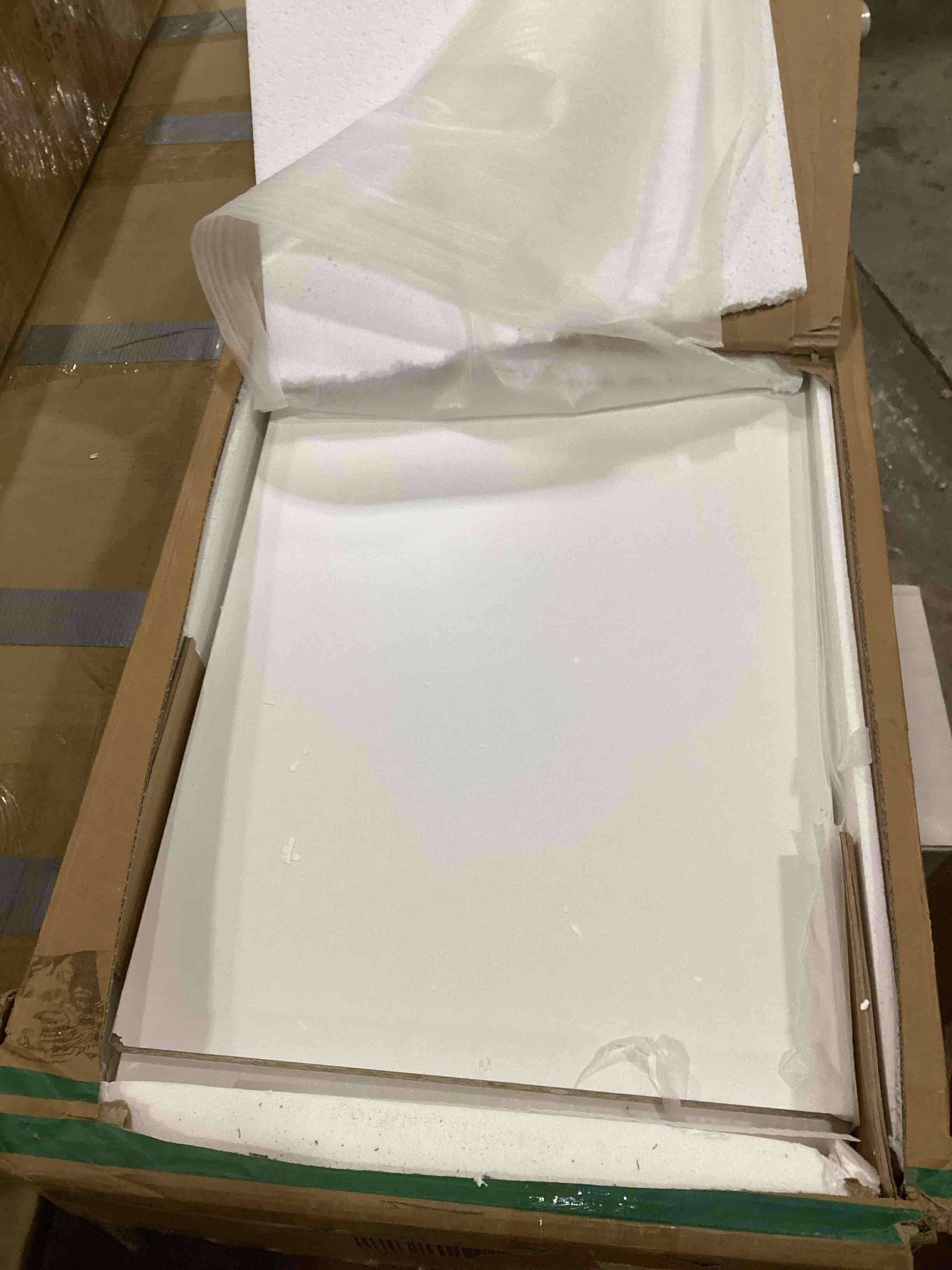 https://s3.amazonaws.com/lotting-images-prod/bidfta/BRN1534157_1738181768007.jpeg