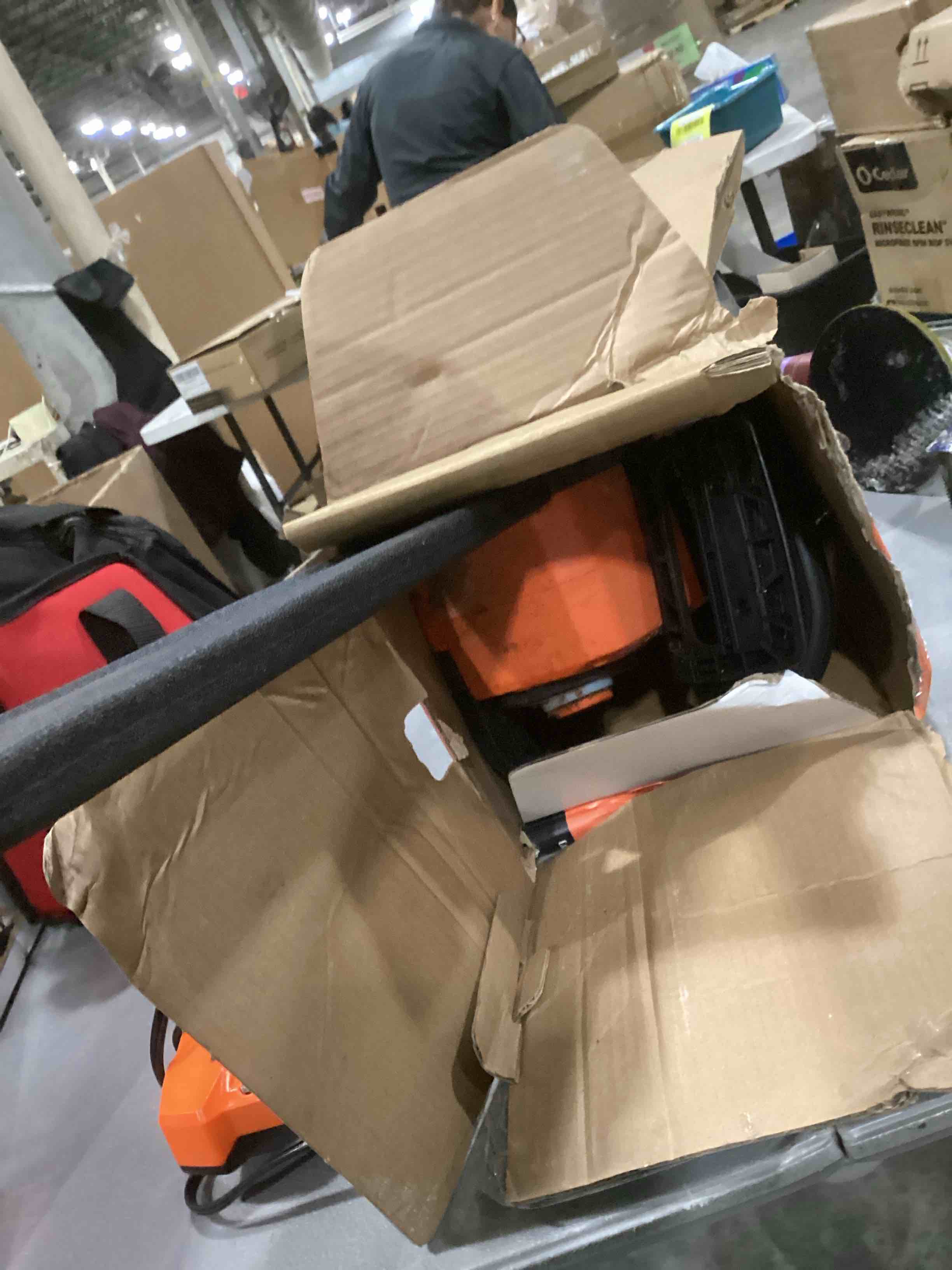 https://s3.amazonaws.com/lotting-images-prod/bidfta/BRN1534864_1738785610099.jpeg