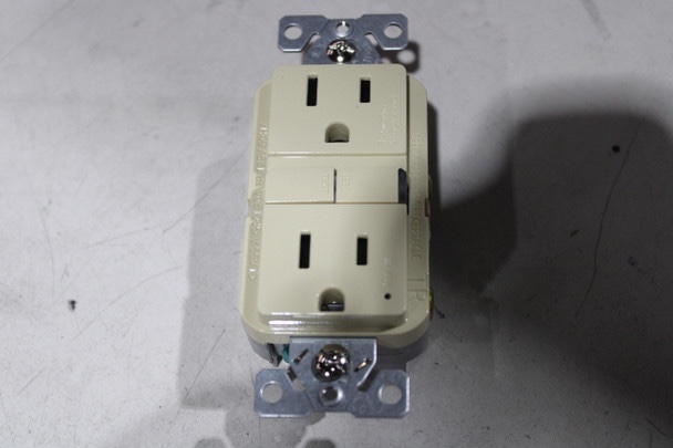 Eaton TRGF15V-BX-LW Outlets EA