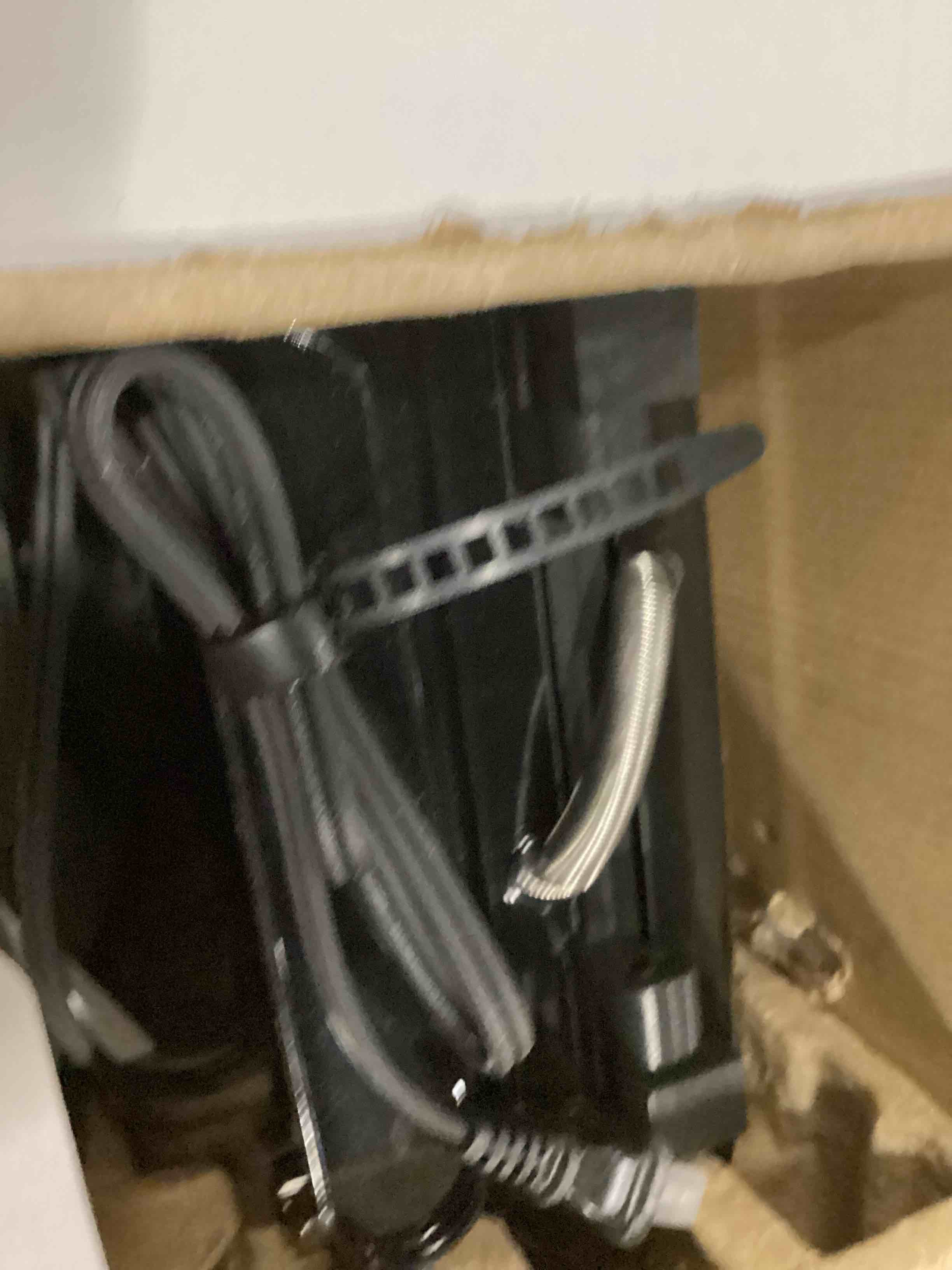 https://s3.amazonaws.com/lotting-images-prod/bidfta/BRN1540496_1738849460306.jpeg