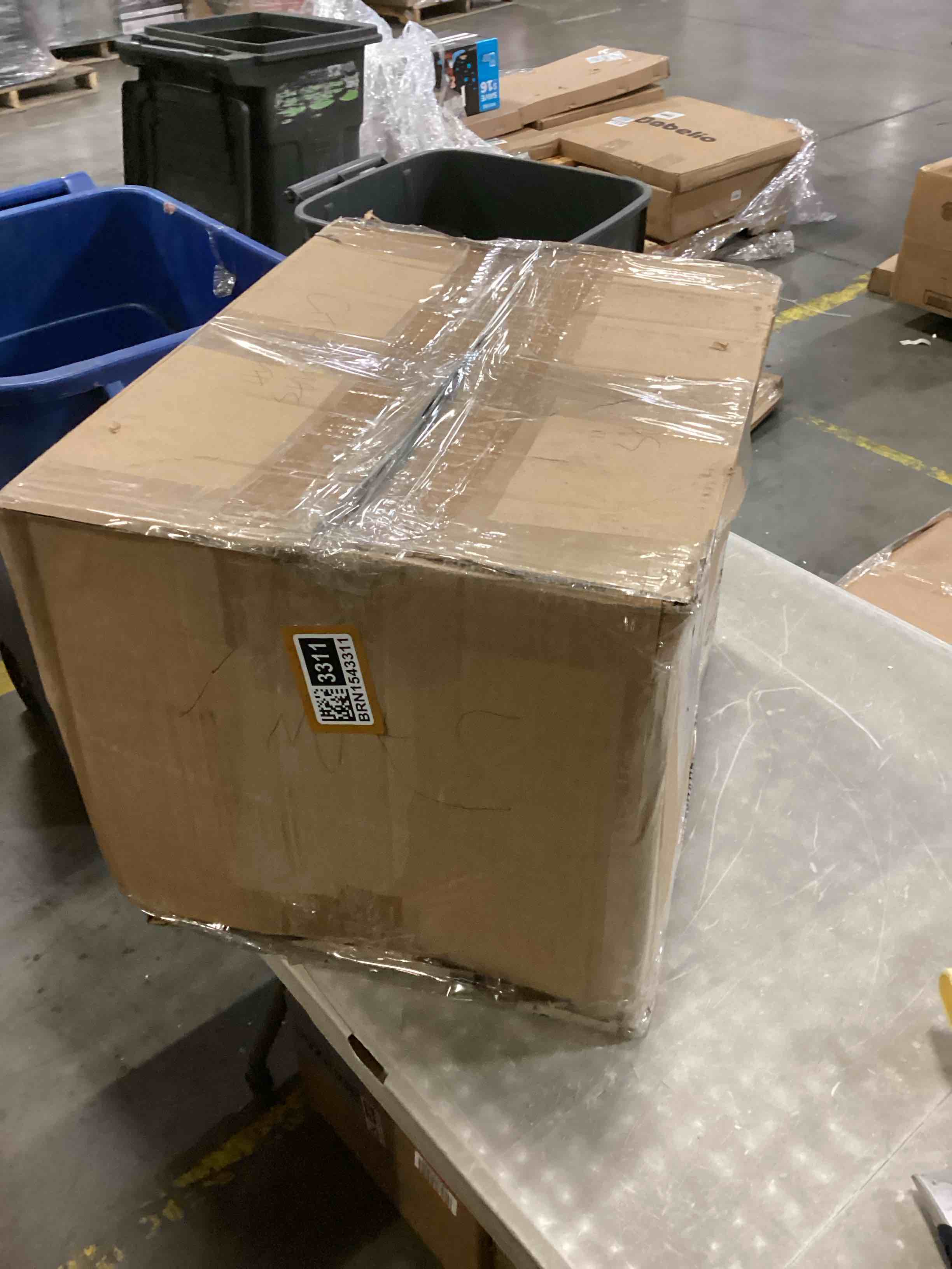 https://s3.amazonaws.com/lotting-images-prod/bidfta/BRN1543311_1738341101236.jpeg