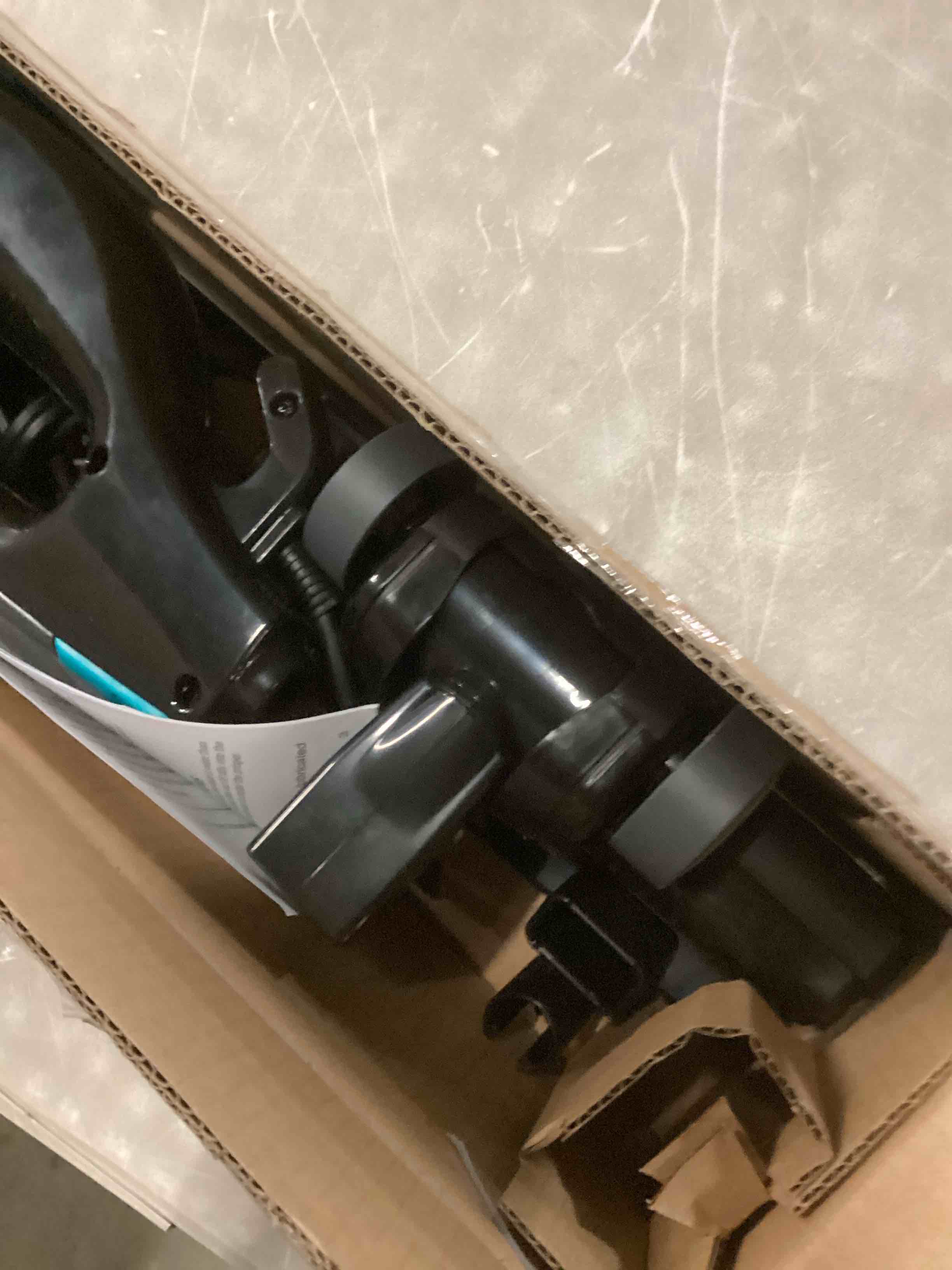 https://s3.amazonaws.com/lotting-images-prod/bidfta/BRN1543460_1738604324450.jpeg
