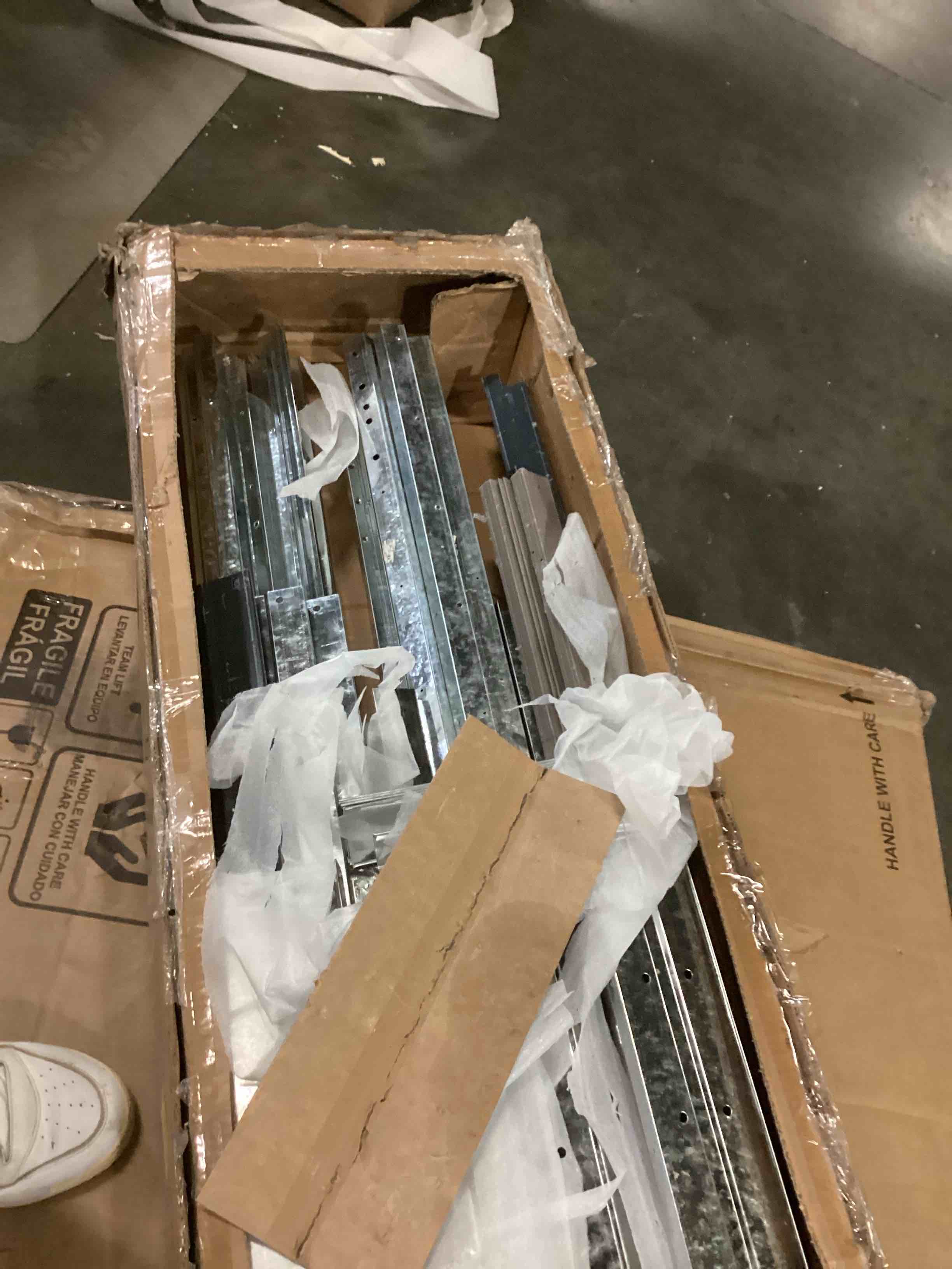 https://s3.amazonaws.com/lotting-images-prod/bidfta/BRN1543646_1738785343049.jpeg