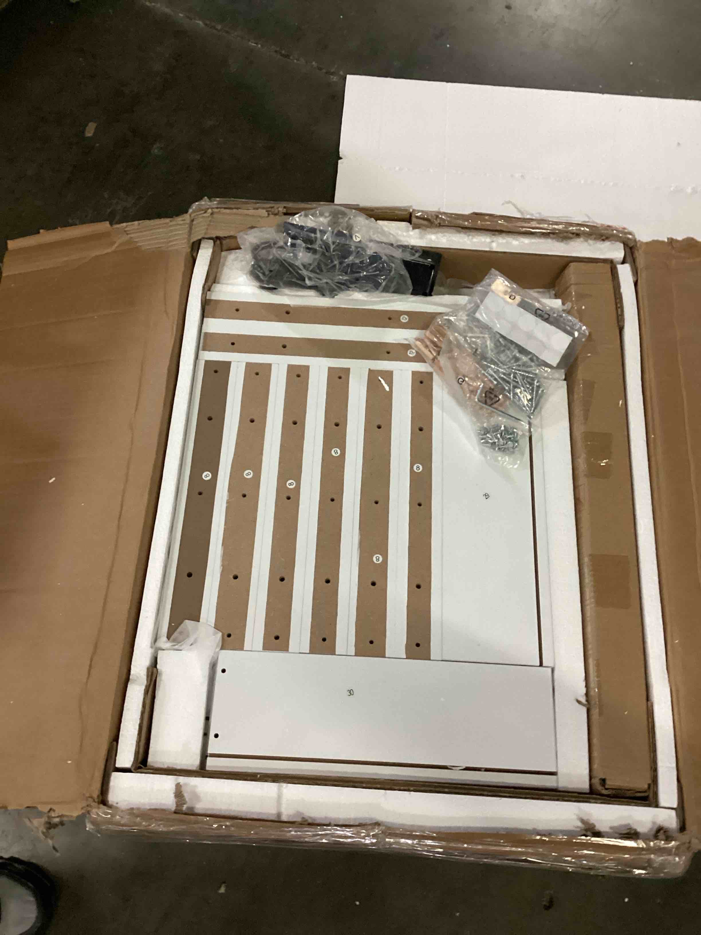 https://s3.amazonaws.com/lotting-images-prod/bidfta/BRN1543779_1738950048490.jpeg