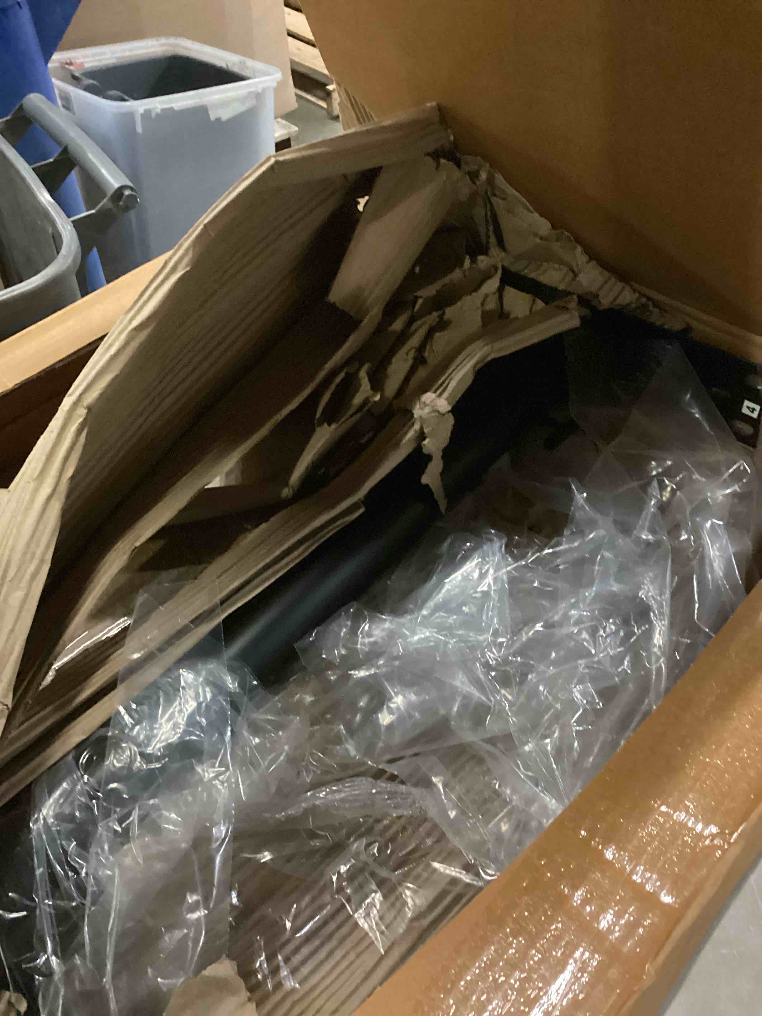 https://s3.amazonaws.com/lotting-images-prod/bidfta/BRN1545347_1740757291722.jpeg