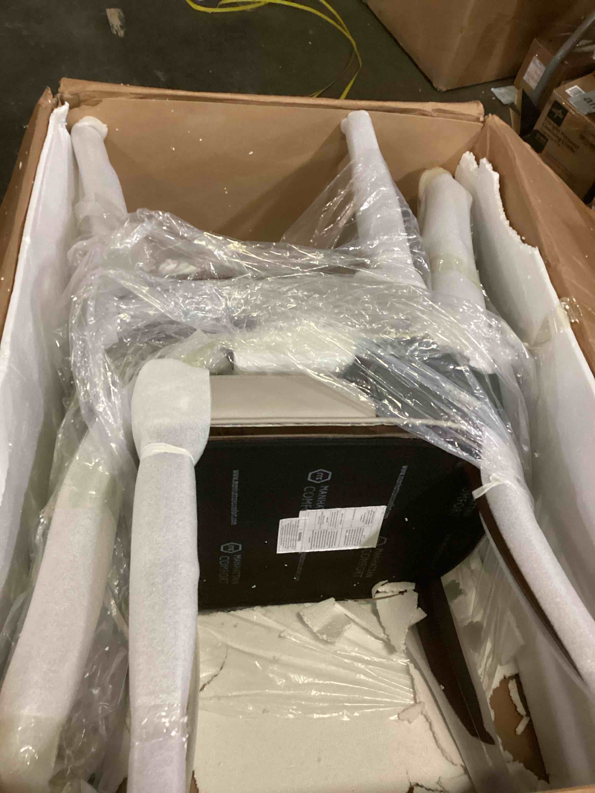 https://s3.amazonaws.com/lotting-images-prod/bidfta/BRN1546885_1740167353046.jpeg