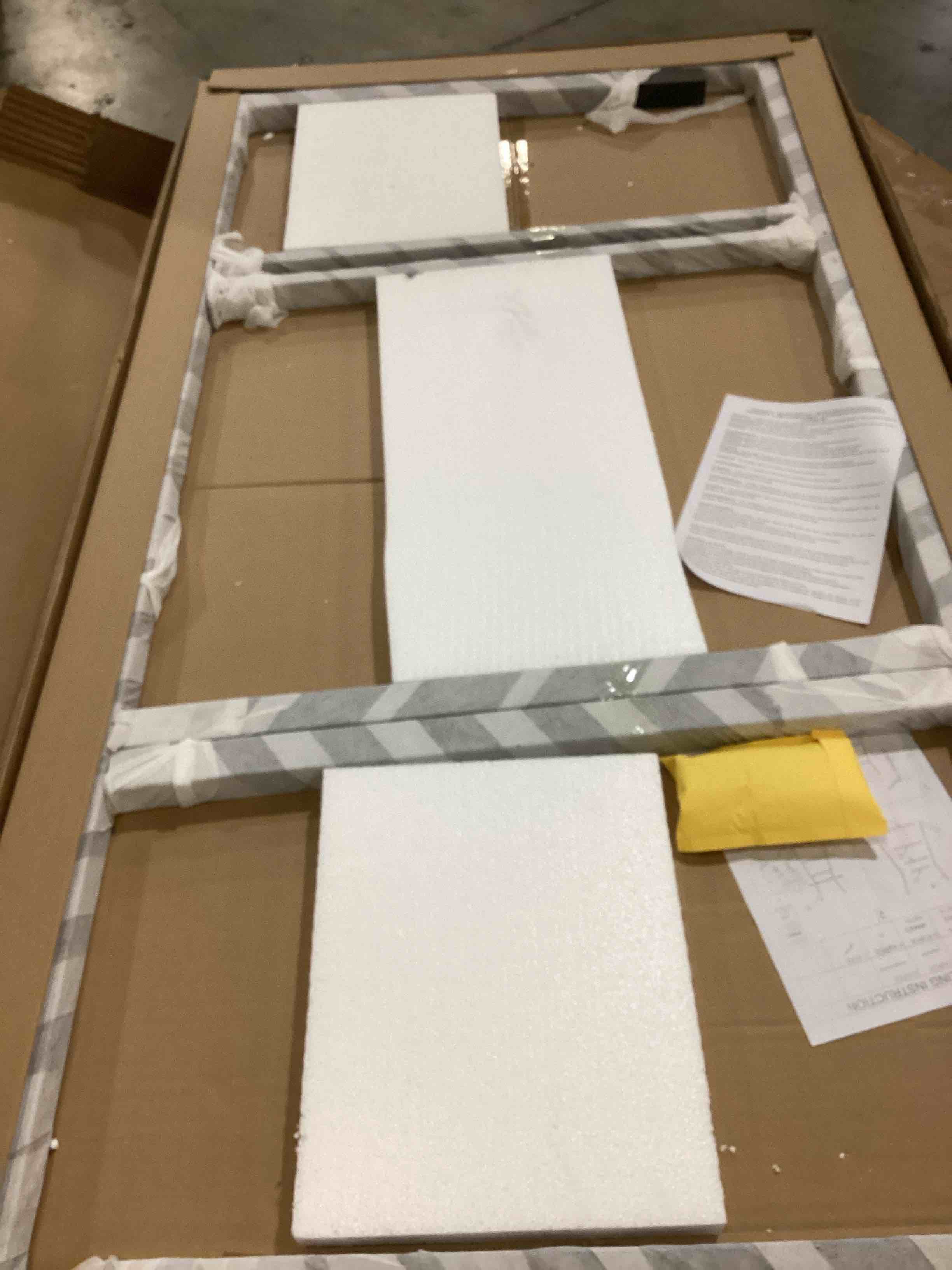 https://s3.amazonaws.com/lotting-images-prod/bidfta/BRN1547345_1740747923746.jpeg