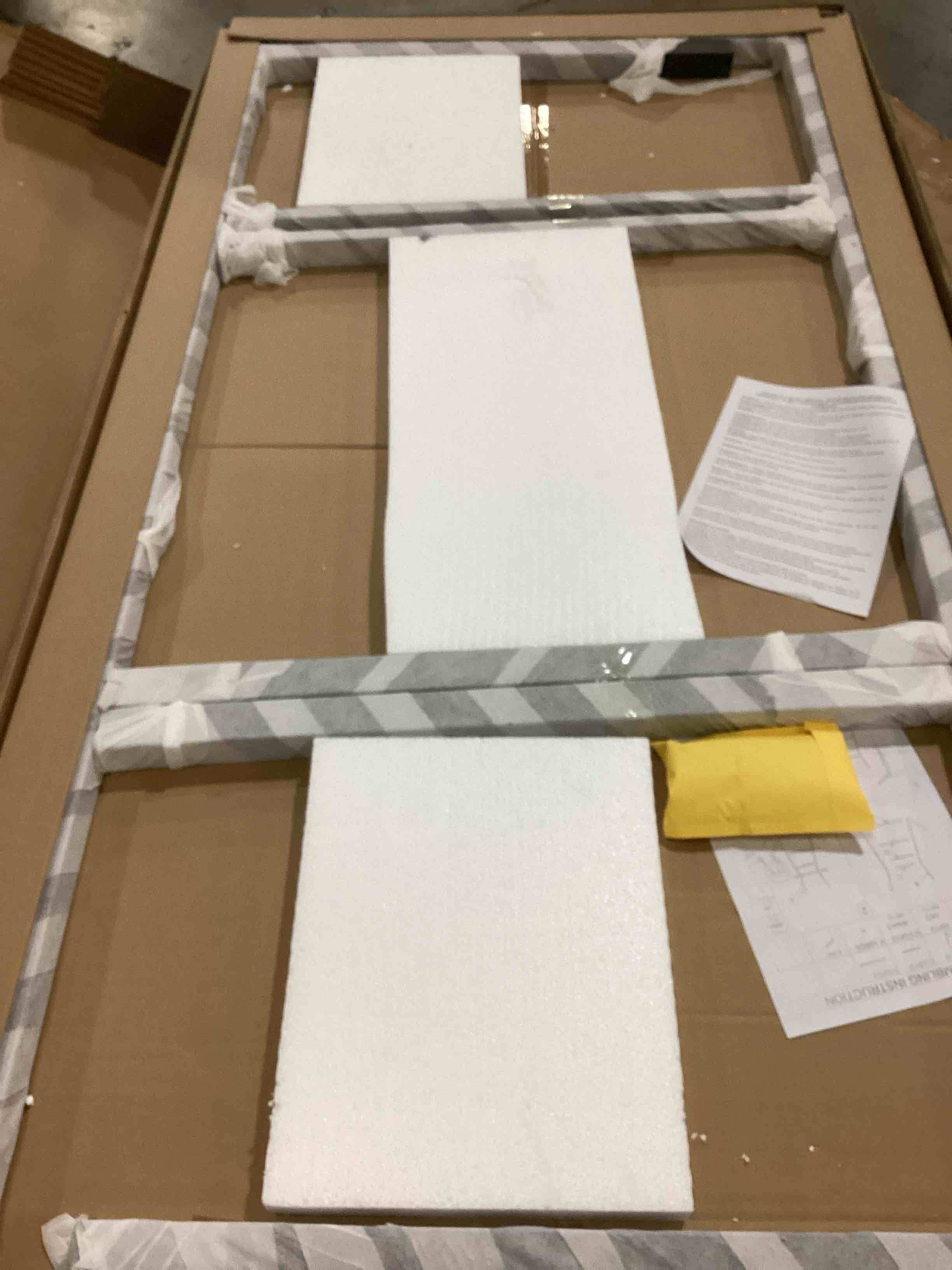 https://s3.amazonaws.com/lotting-images-prod/bidfta/BRN1547345_1740747924823.jpeg