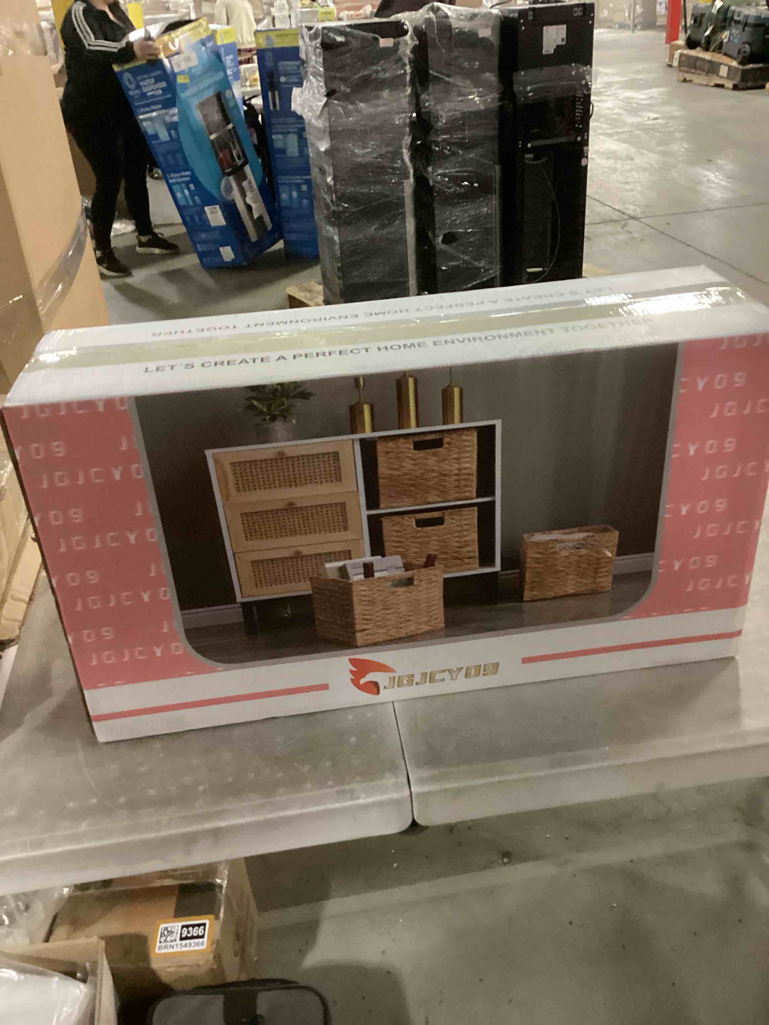 https://s3.amazonaws.com/lotting-images-prod/bidfta/BRN1549368_1738247431524.jpeg