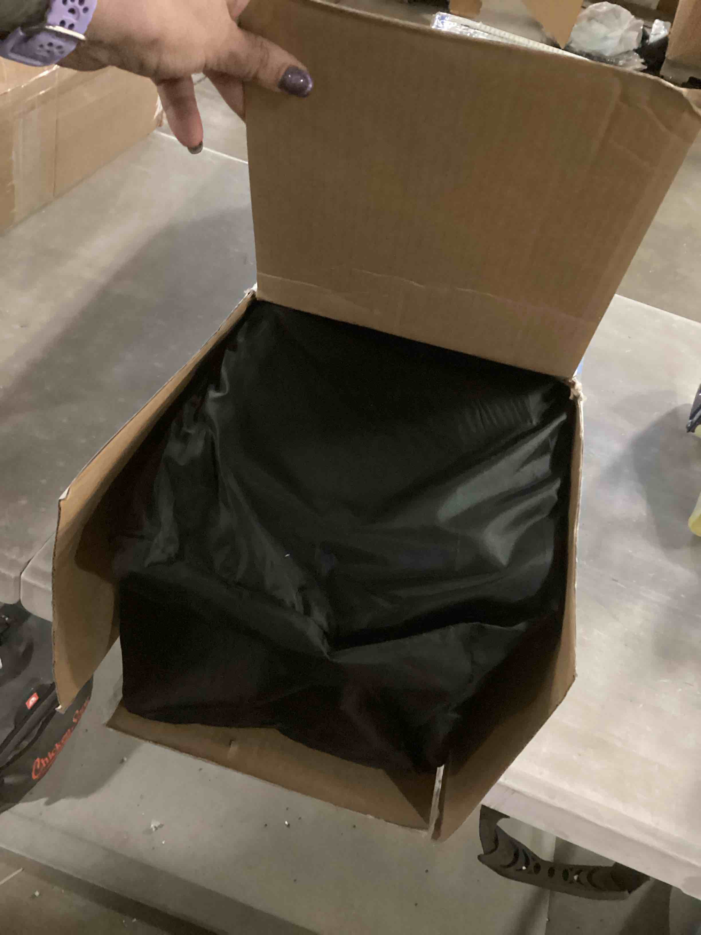 https://s3.amazonaws.com/lotting-images-prod/bidfta/BRN1549421_1738260856530.jpeg