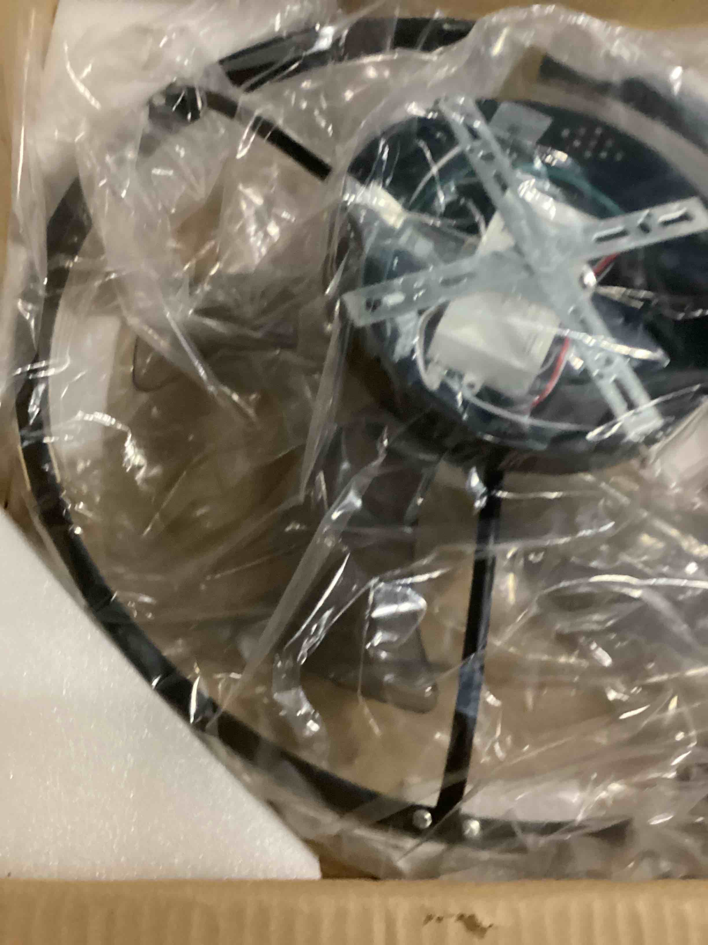 https://s3.amazonaws.com/lotting-images-prod/bidfta/BRN1549708_1739301788821.jpeg