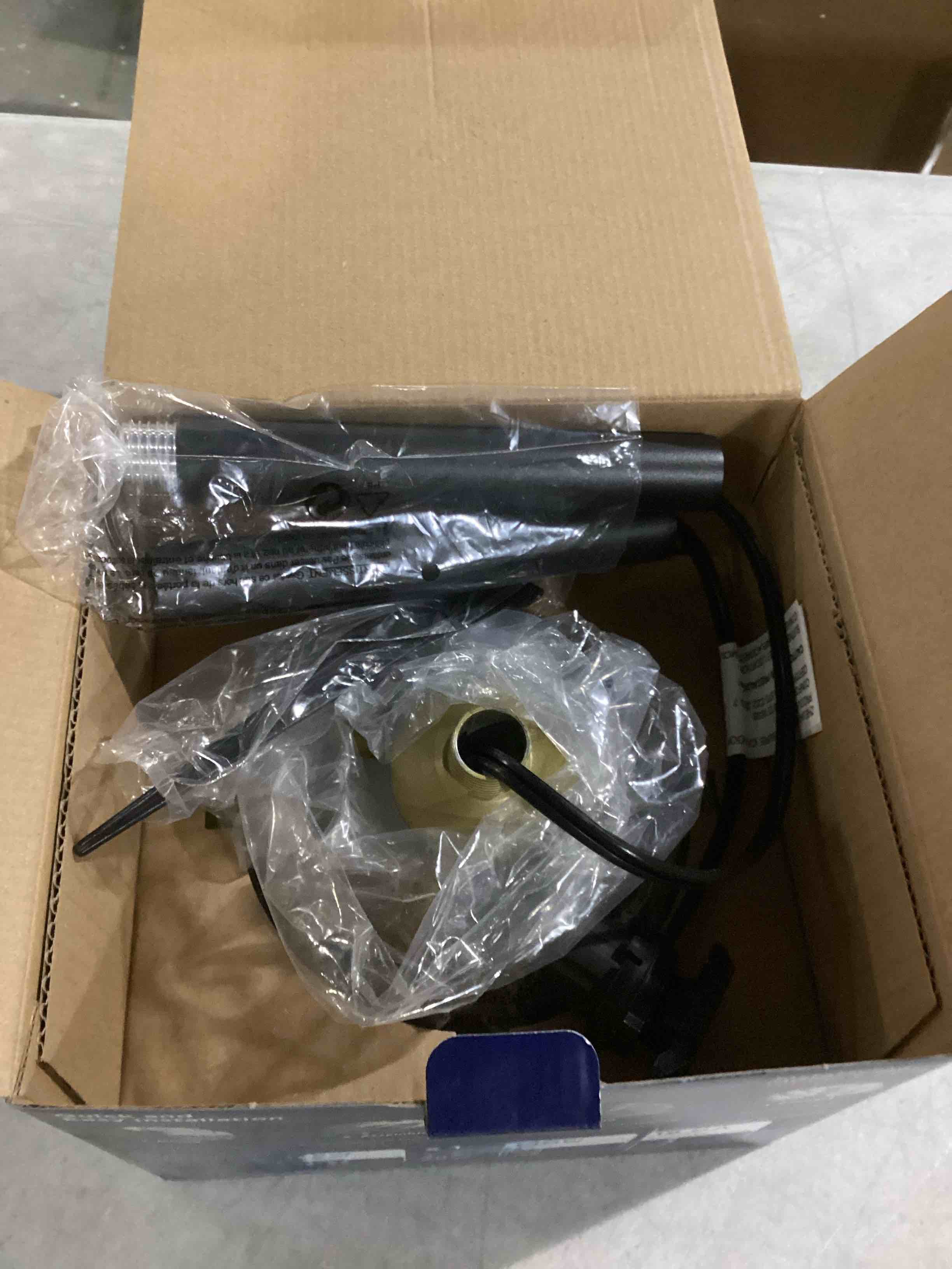 https://s3.amazonaws.com/lotting-images-prod/bidfta/BRN1549968_1739901198937.jpeg