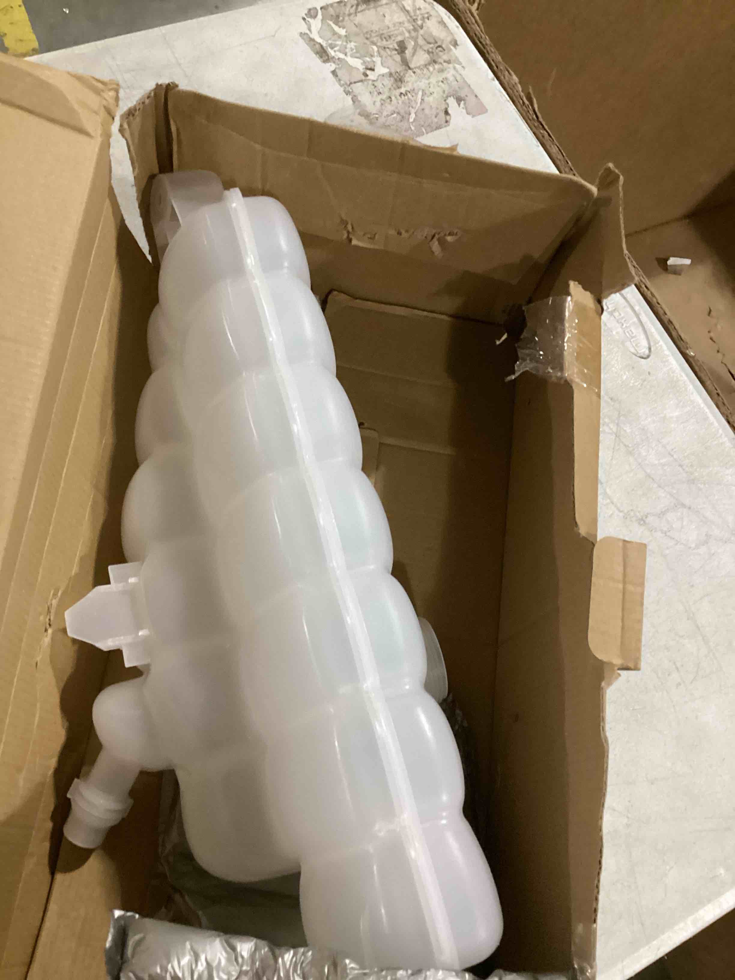 https://s3.amazonaws.com/lotting-images-prod/bidfta/BRN1550458_1740418793438.jpeg