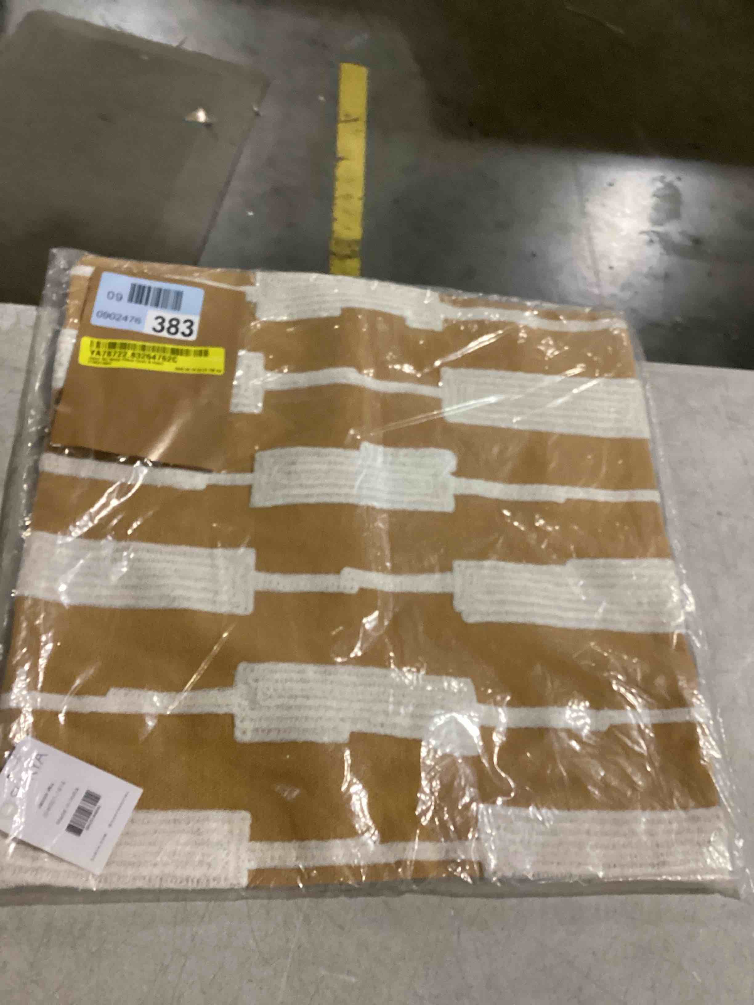 https://s3.amazonaws.com/lotting-images-prod/bidfta/BRN1551660_1741697043803.jpeg