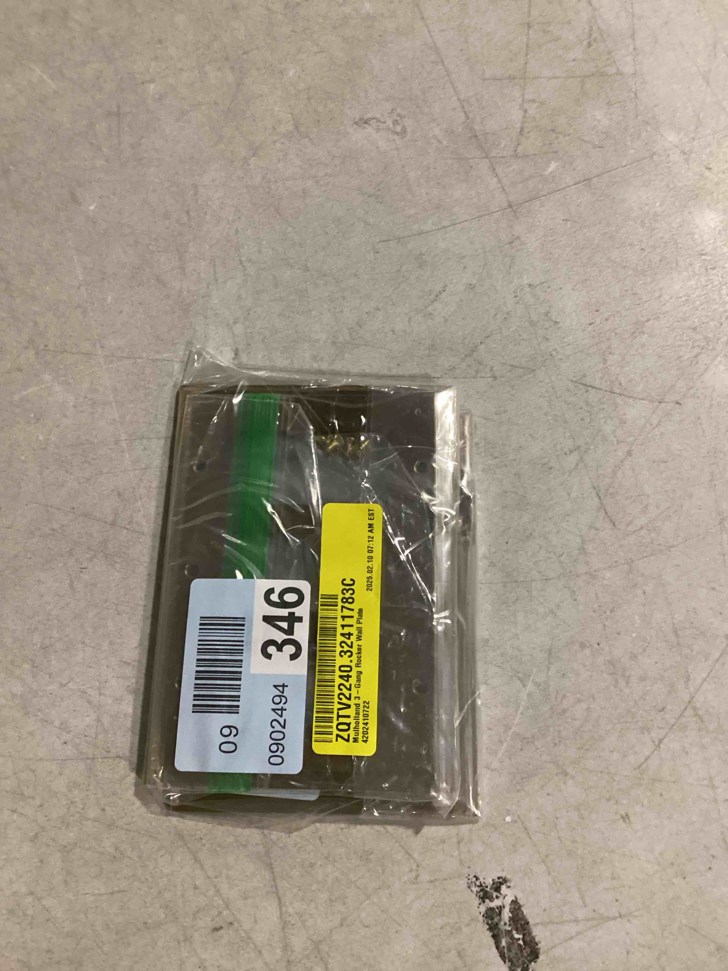 https://s3.amazonaws.com/lotting-images-prod/bidfta/BRN1551703_1741703347544.jpeg